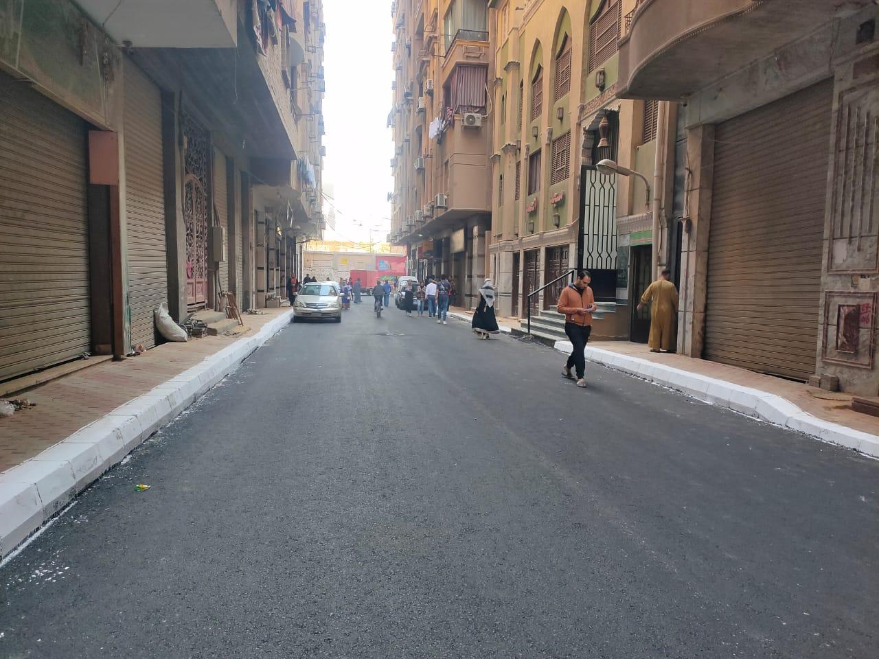 محافظ الجيزة وباسل رحمي يتفقدان مشروعات المناطق غير المخططة