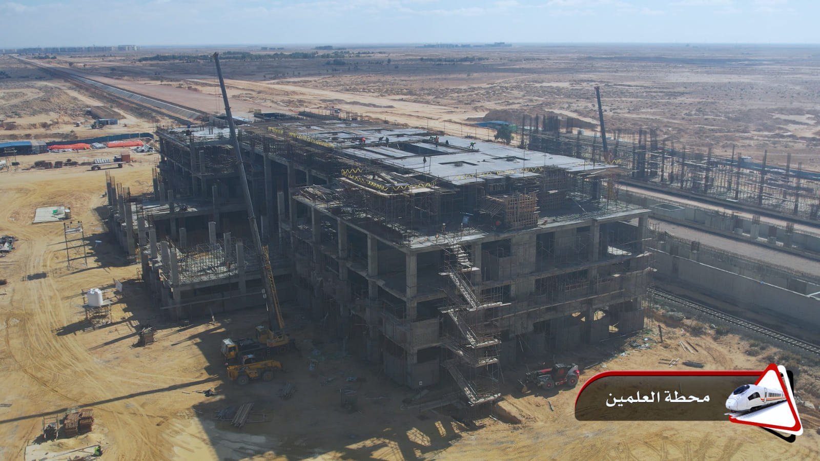 وزير النقل يتفقد مواقع العمل بالخط الأول من مشروع القطار السريع