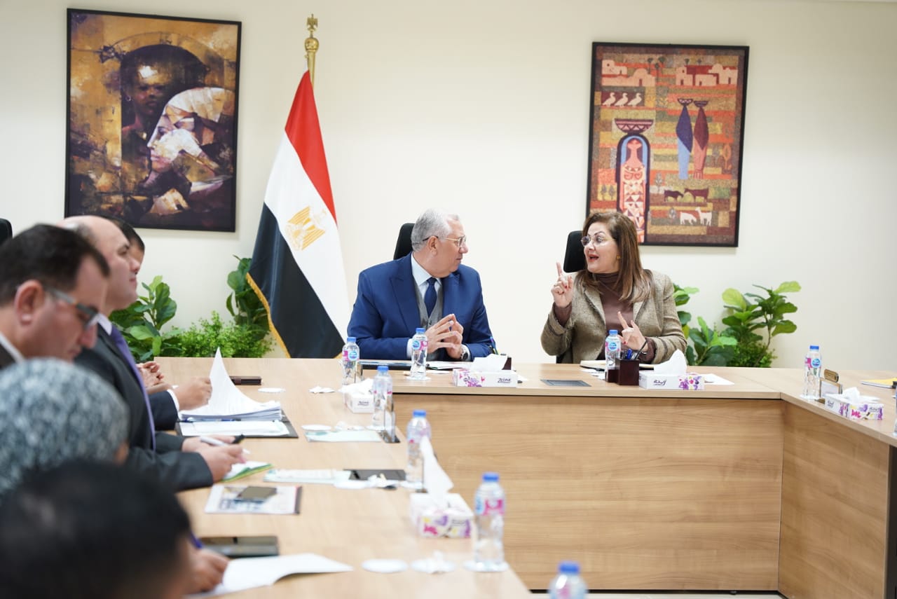 وزيرا التخطيط والزراعة يتابعان برنامج الإصلاحات الهيكلية