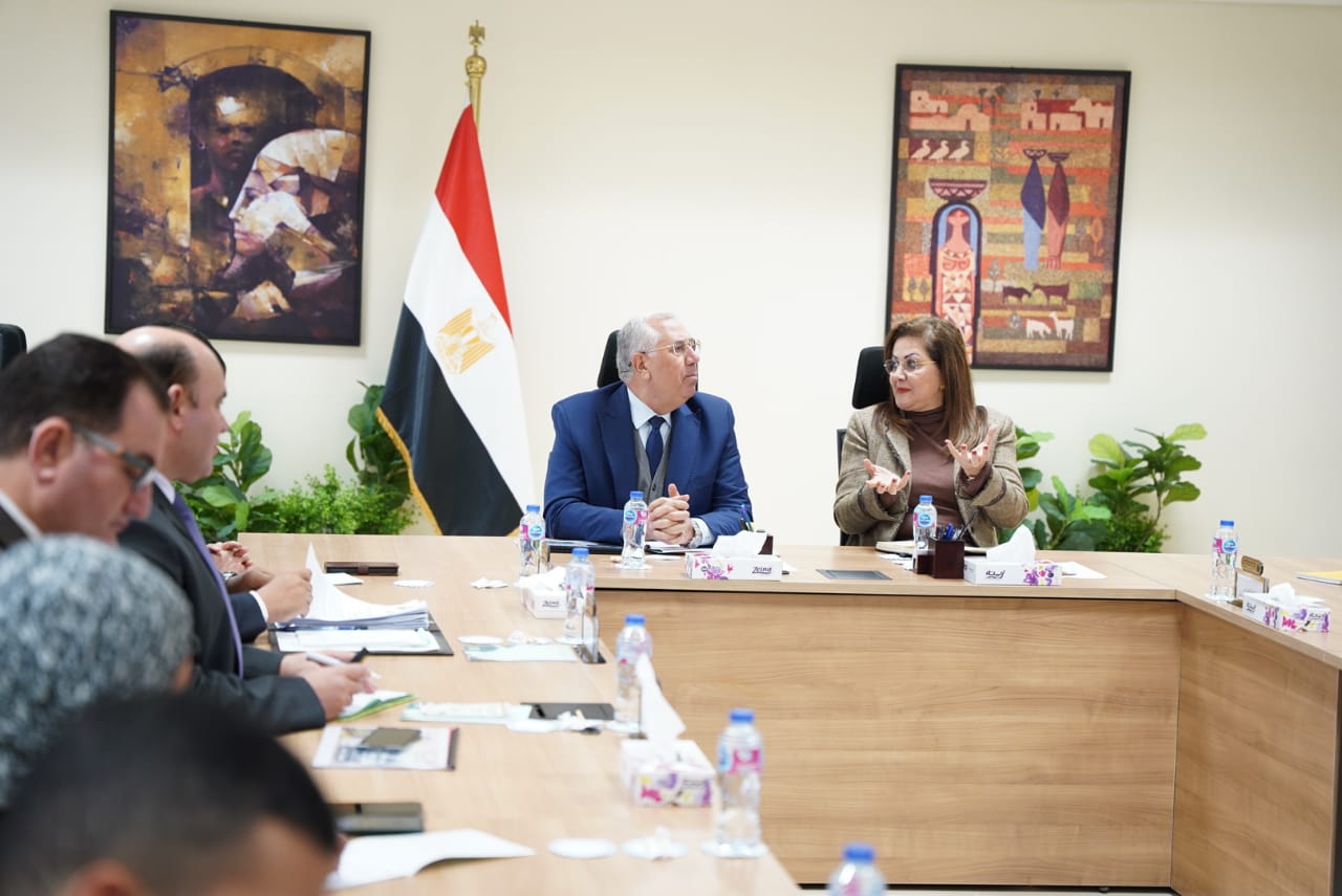 وزيرا التخطيط والزراعة يتابعان برنامج الإصلاحات الهيكلية