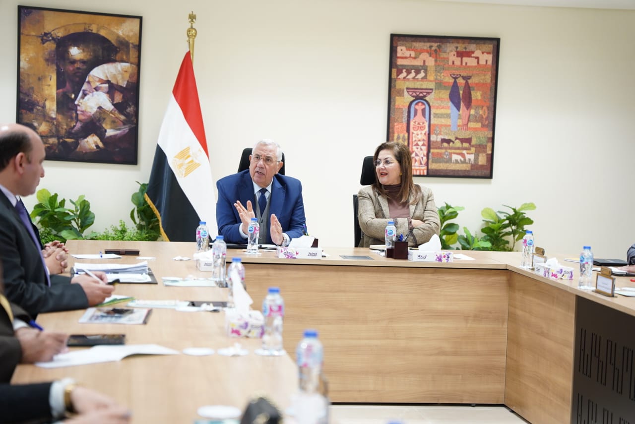 وزيرا التخطيط والزراعة يتابعان برنامج الإصلاحات الهيكلية