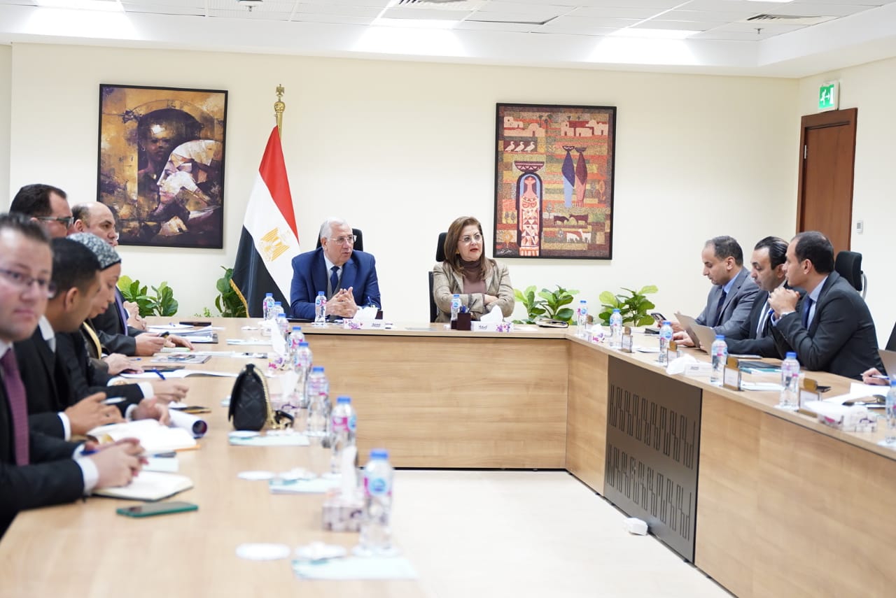 وزيرا التخطيط والزراعة يتابعان برنامج الإصلاحات الهيكلية
