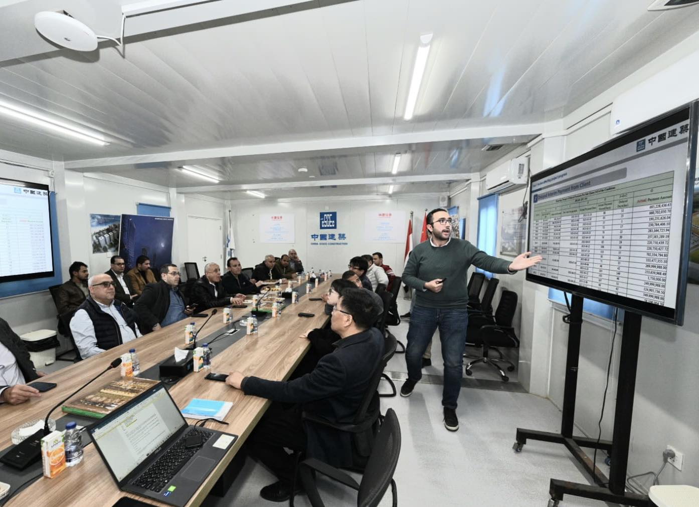الجزار يتفقد مشروع أبراج الداون تاون بمدينة العلمين الجديدة
