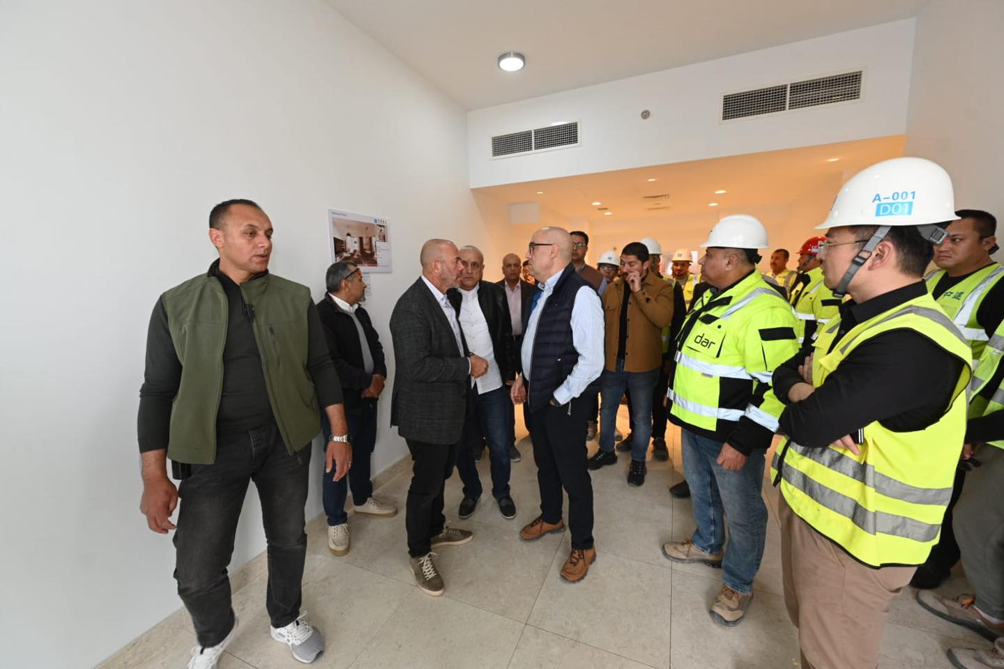 الجزار يتفقد مشروع أبراج الداون تاون بمدينة العلمين الجديدة