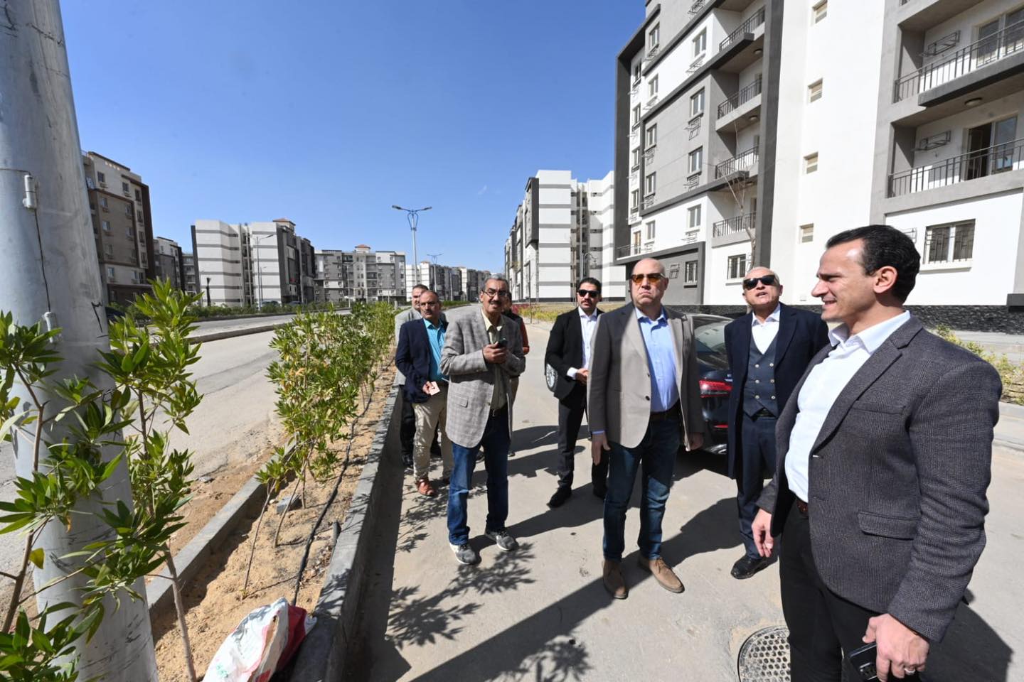 الجزار يتفقد الوحدات السكنية بمشروع