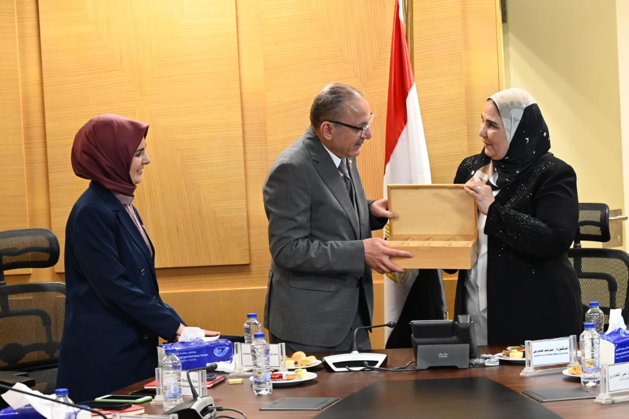 وزيرة التضامن تستقبل وزيرة الأسرة والخدمات الاجتماعية