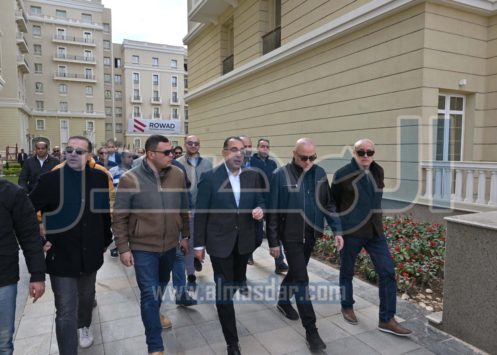 رئيس الوزراء يتفقد الحي السكني الخامس R5 جاردن سيتي الجديدة