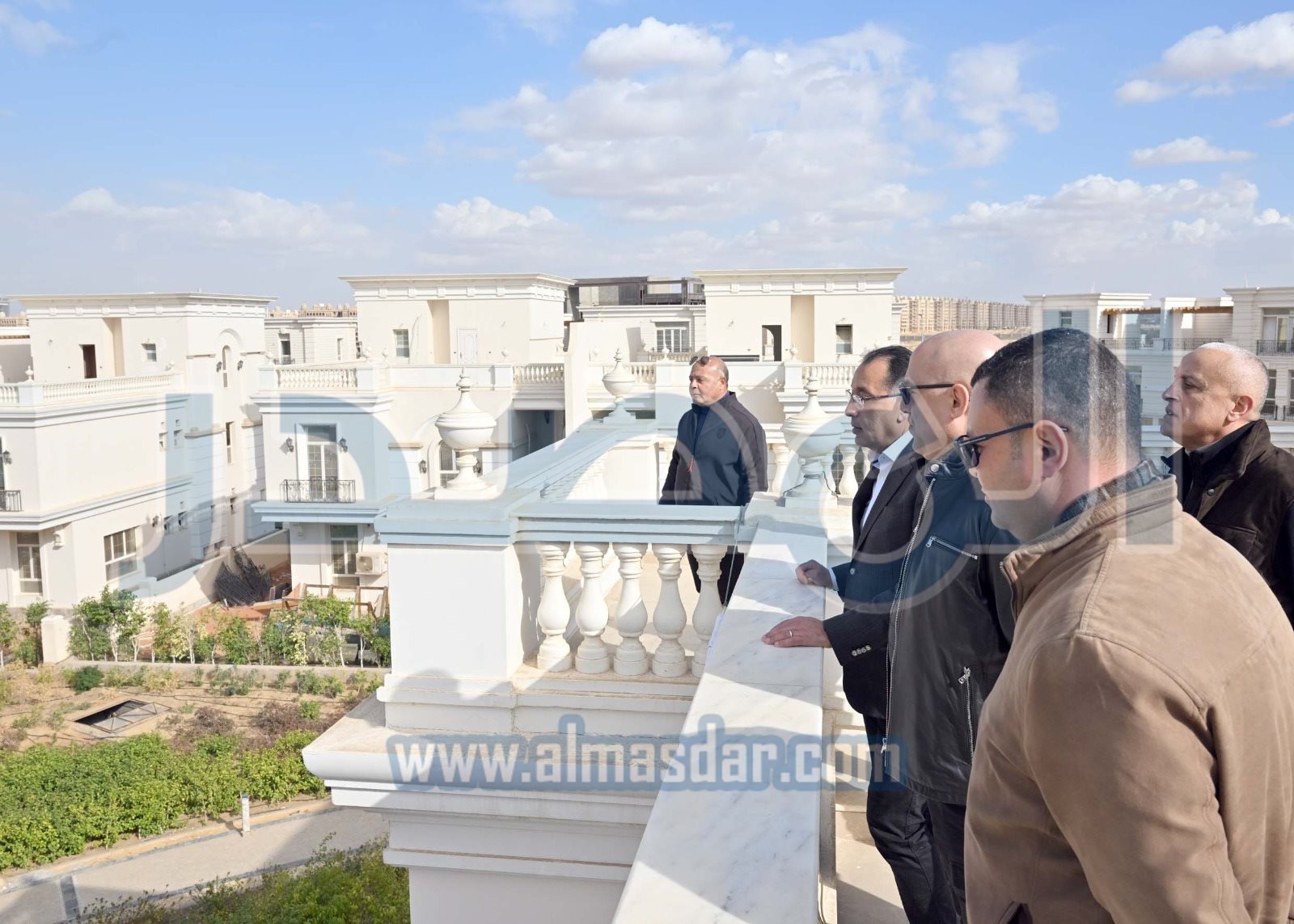 رئيس الوزراء يتفقد الحي السكني الخامس R5 جاردن سيتي الجديدة