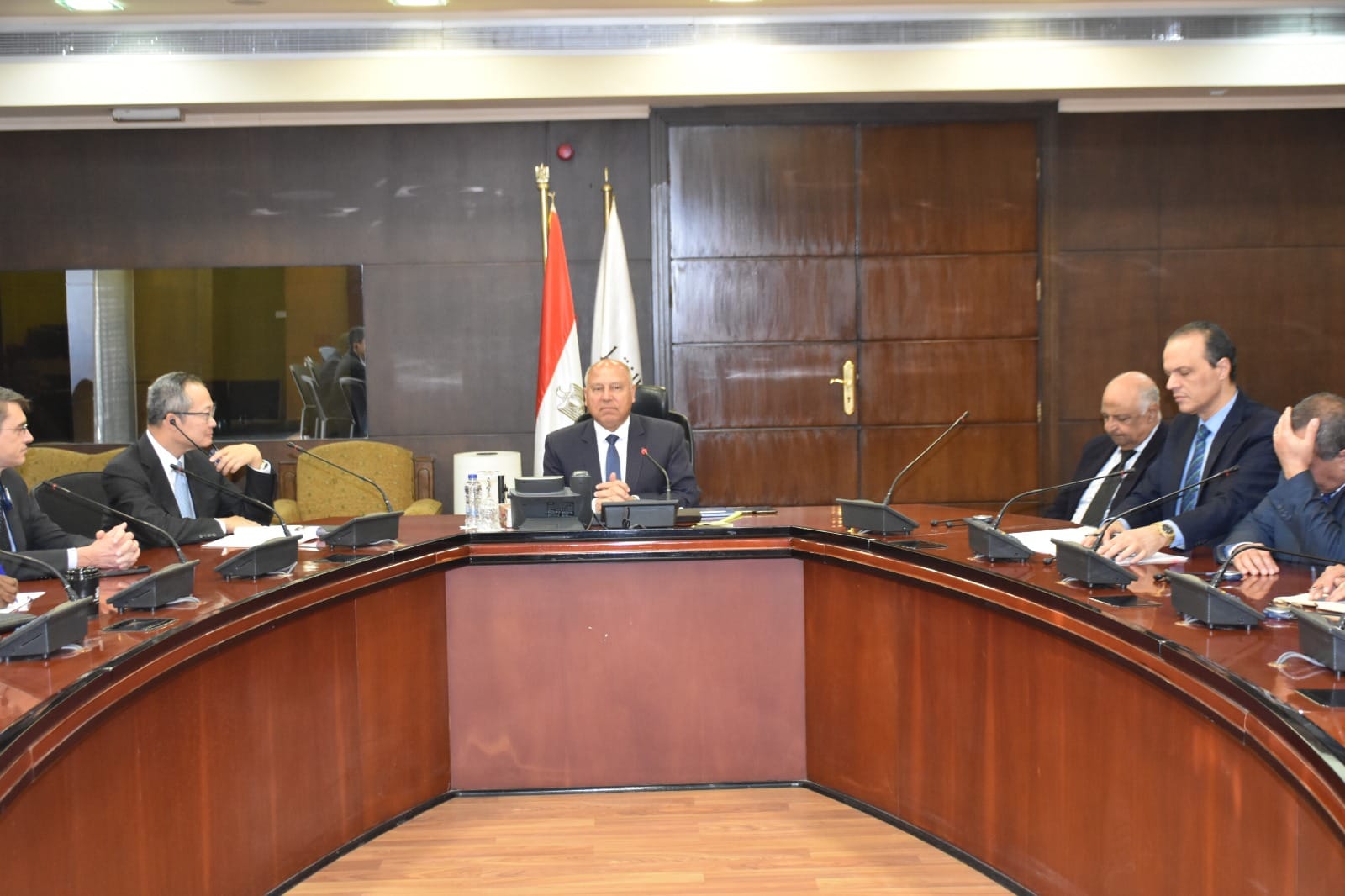 زيارة نائب رئيس البنك الدولي للبنية التحتية ووزير النقل لمحطة قطارات صعيد مصر