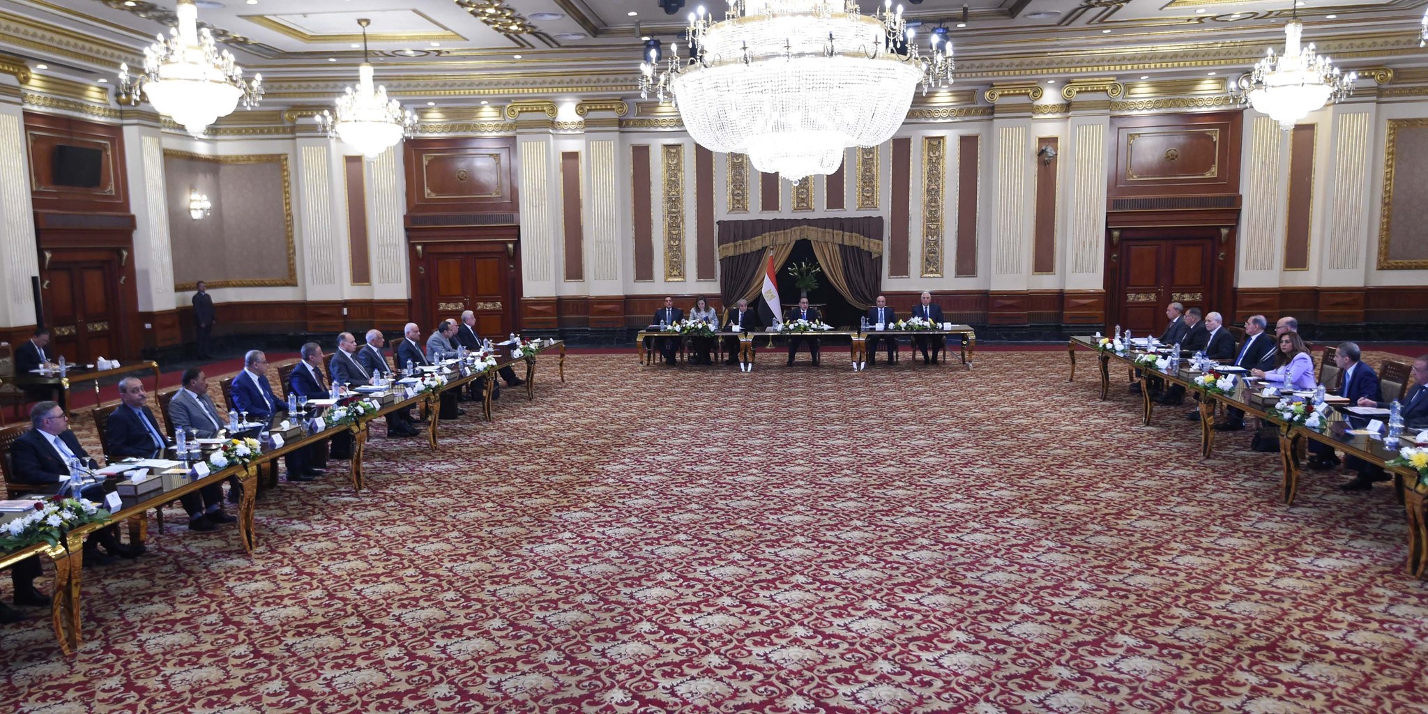 مدبولي يرتأس اجتماع مجلس المحافظين اليوم