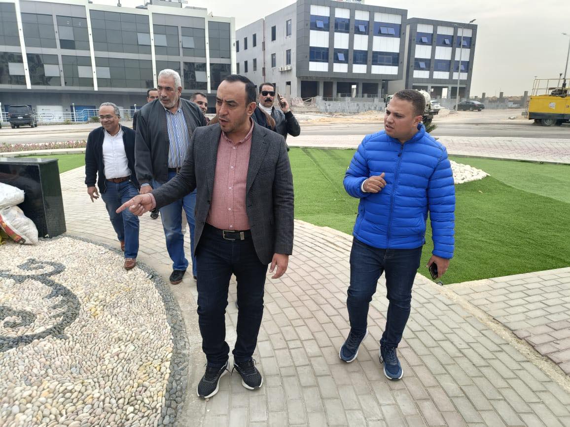 الجزار يتابع مشروعات المرافق والطرق بـ5 مدن جديدة