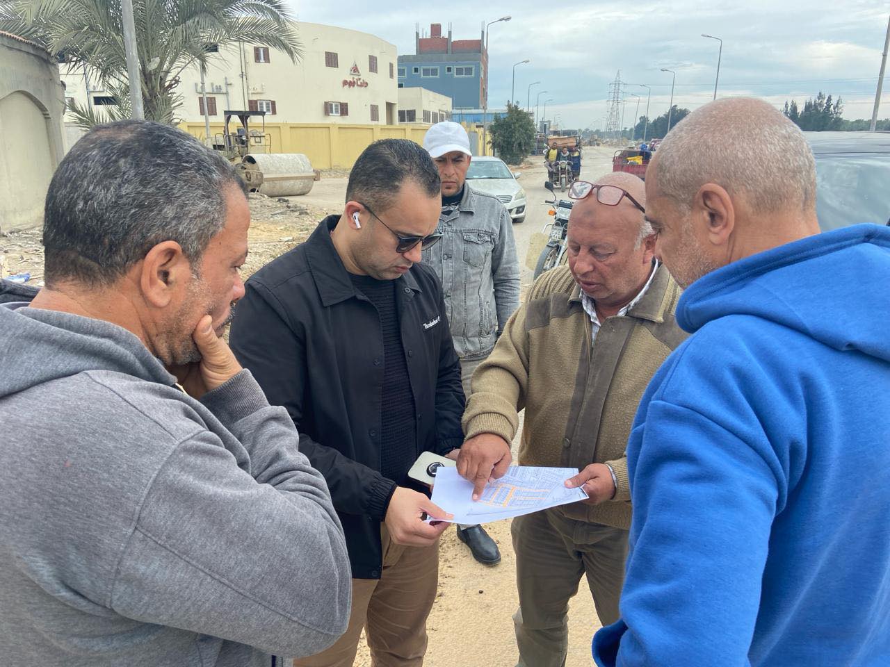 الجزار يتابع مشروعات المرافق والطرق بـ5 مدن جديدة