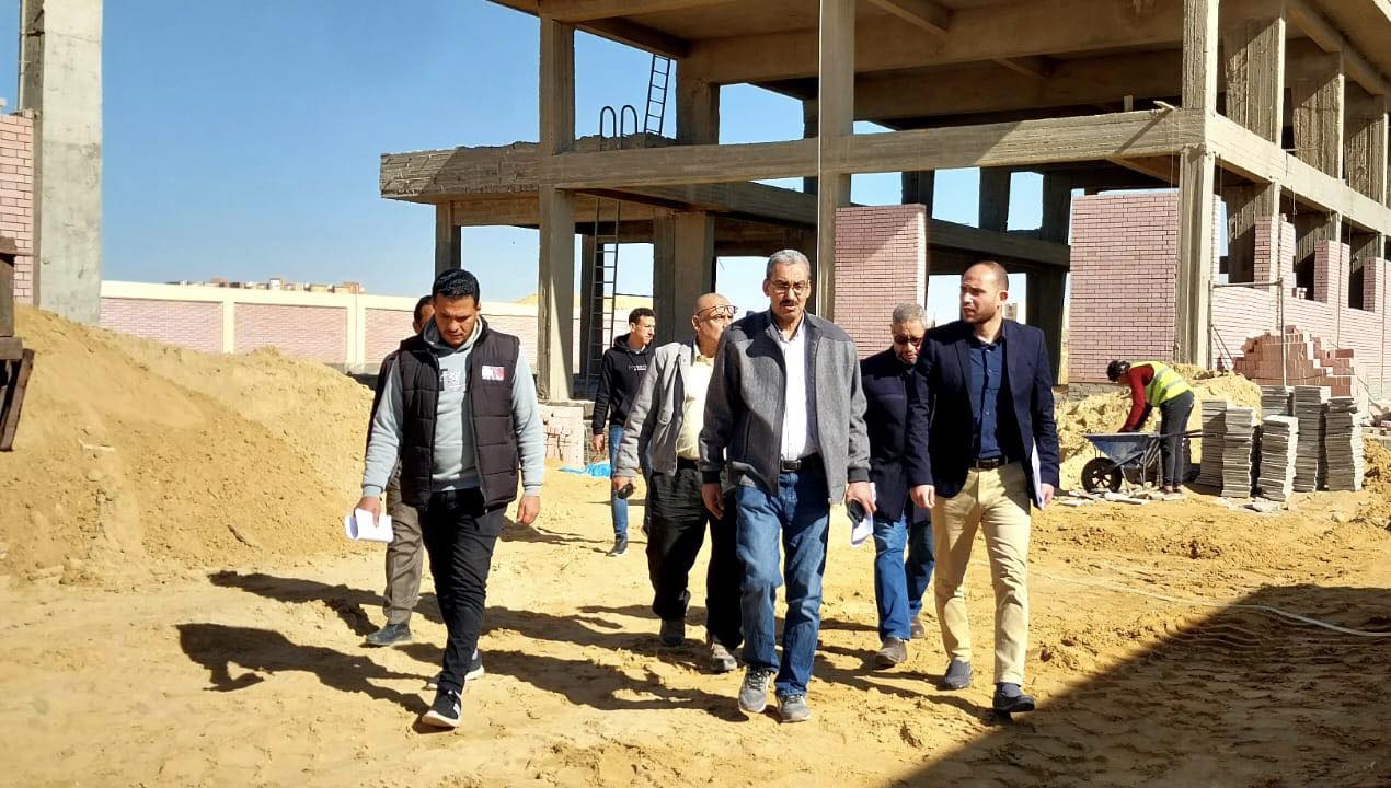الجزار يتابع مشروعات المرافق والطرق بـ5 مدن جديدة