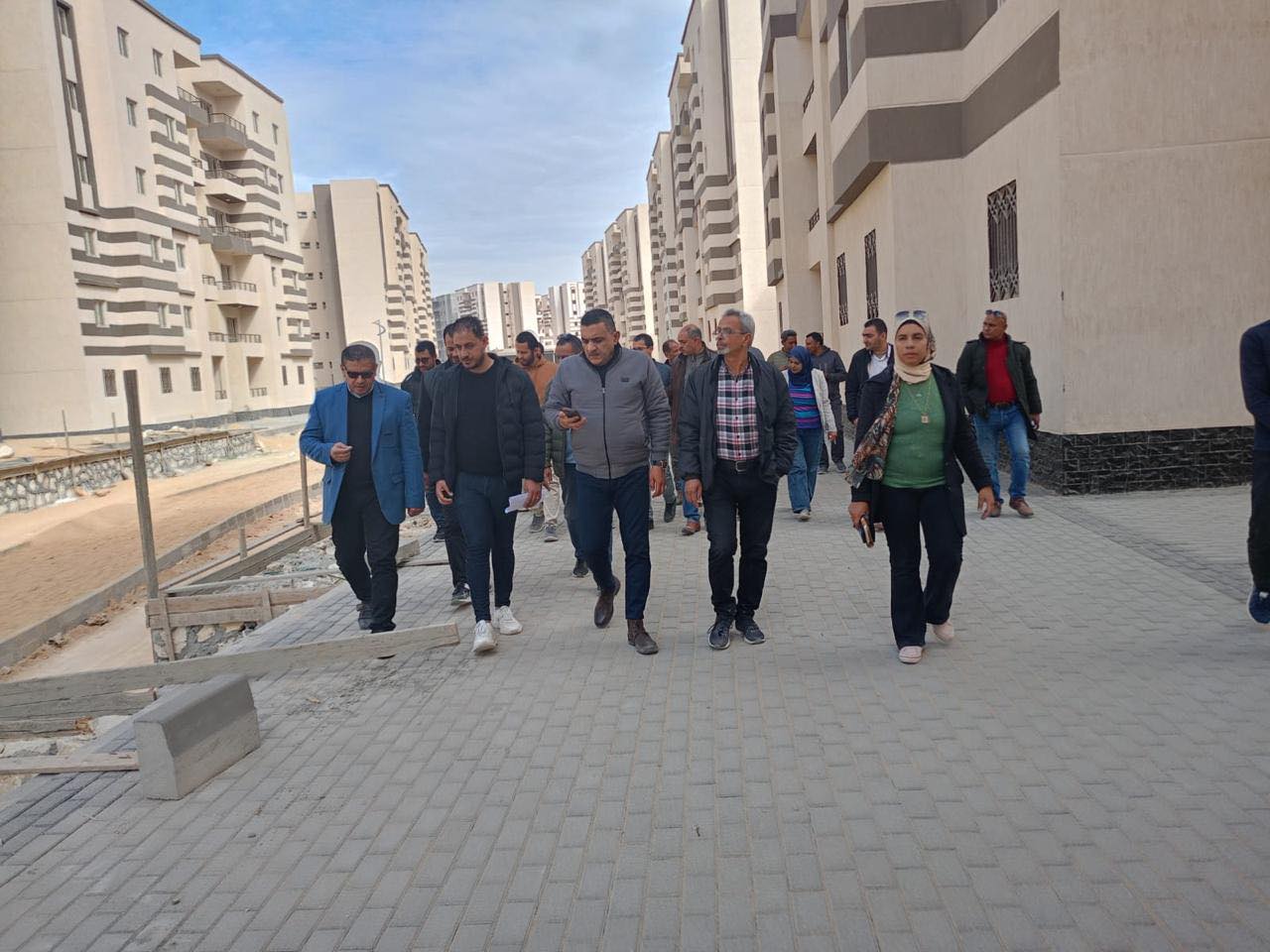 الجزار يتابع مشروعات المرافق والطرق بـ5 مدن جديدة