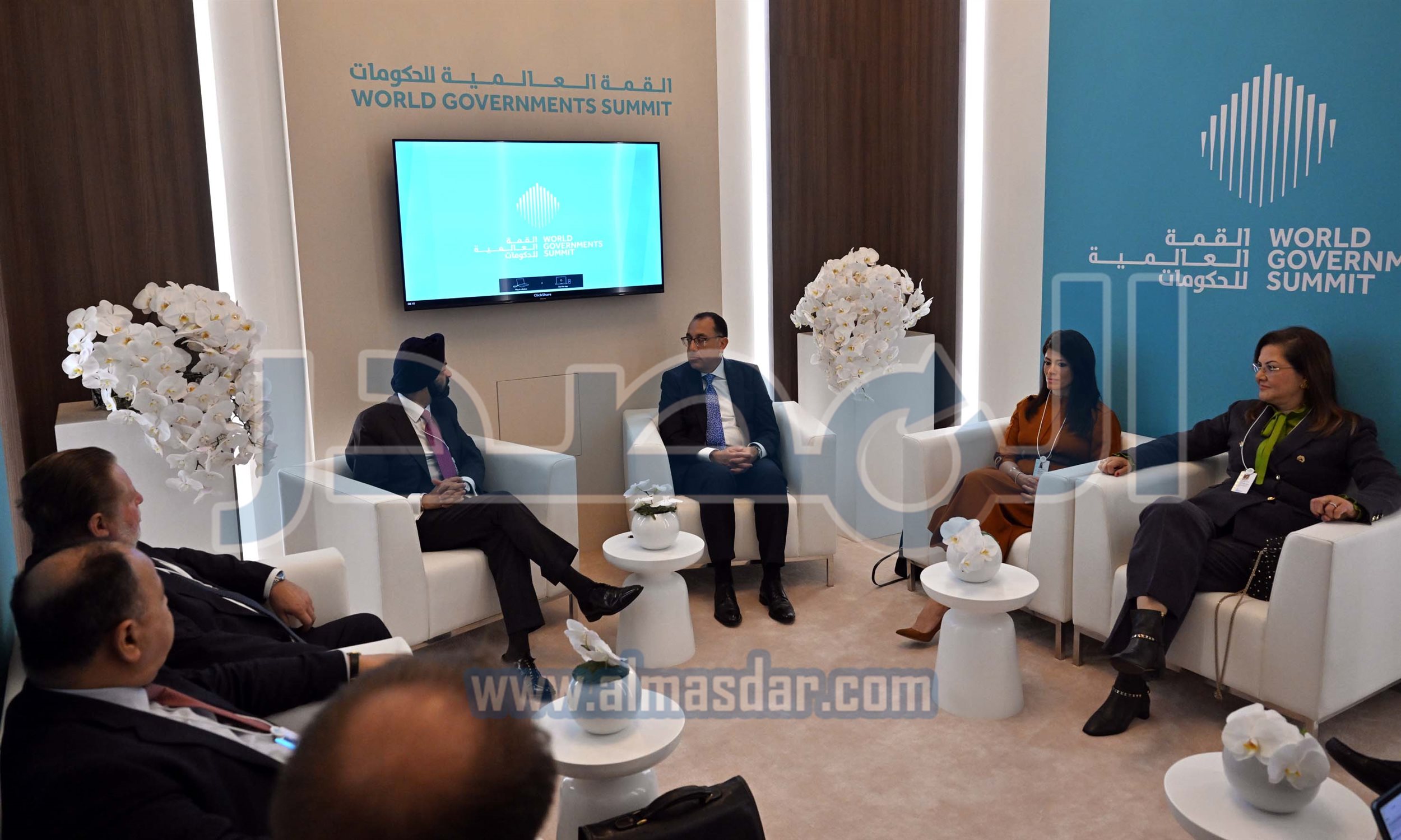 رئيس الوزراء يلتقي رئيس البنك الدولي والوفد المرافق له