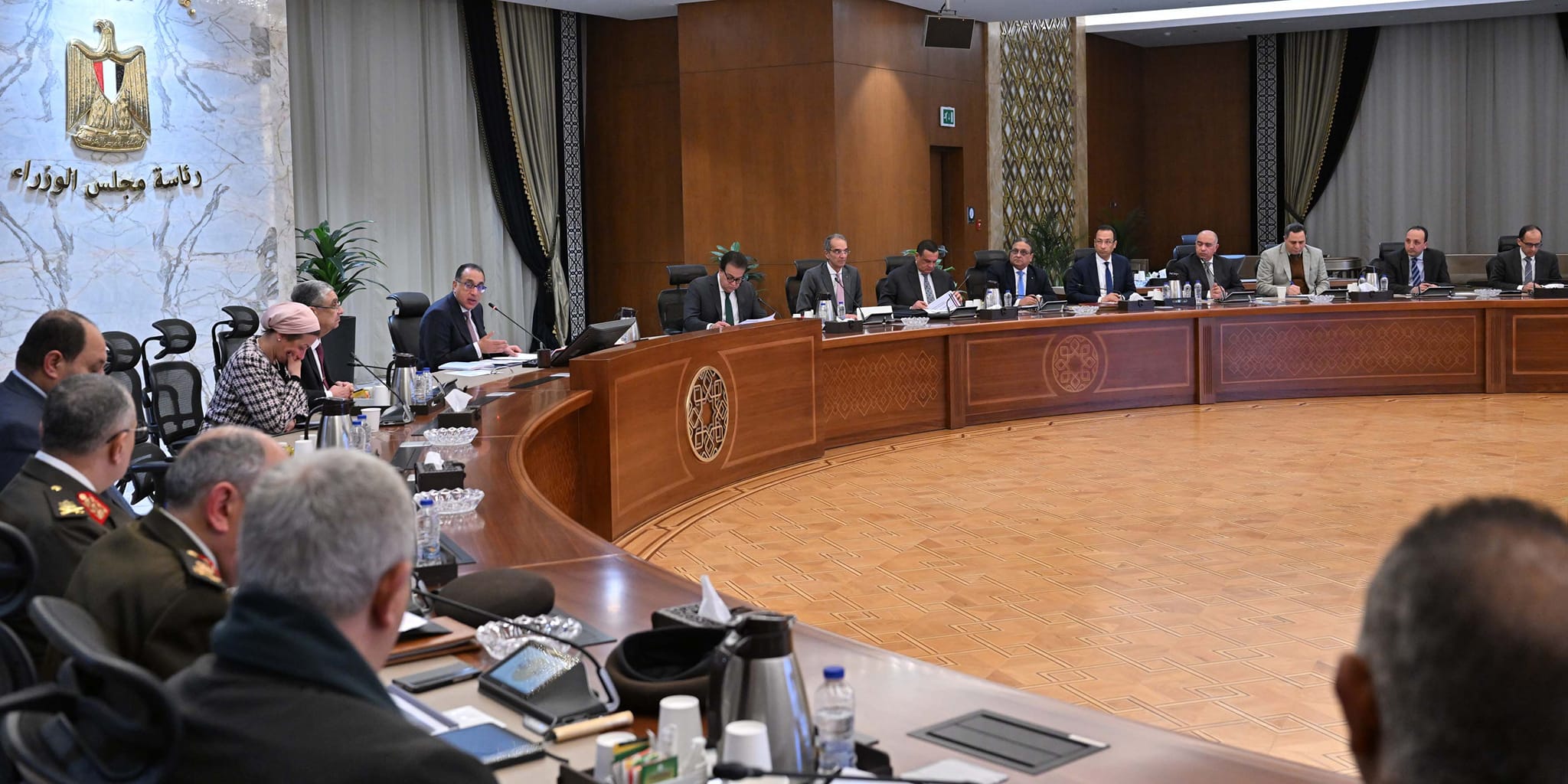 رئيس الوزراء يتابع موقف تفعيل الشبكة الوطنية للطوارئ والسلامة العامة