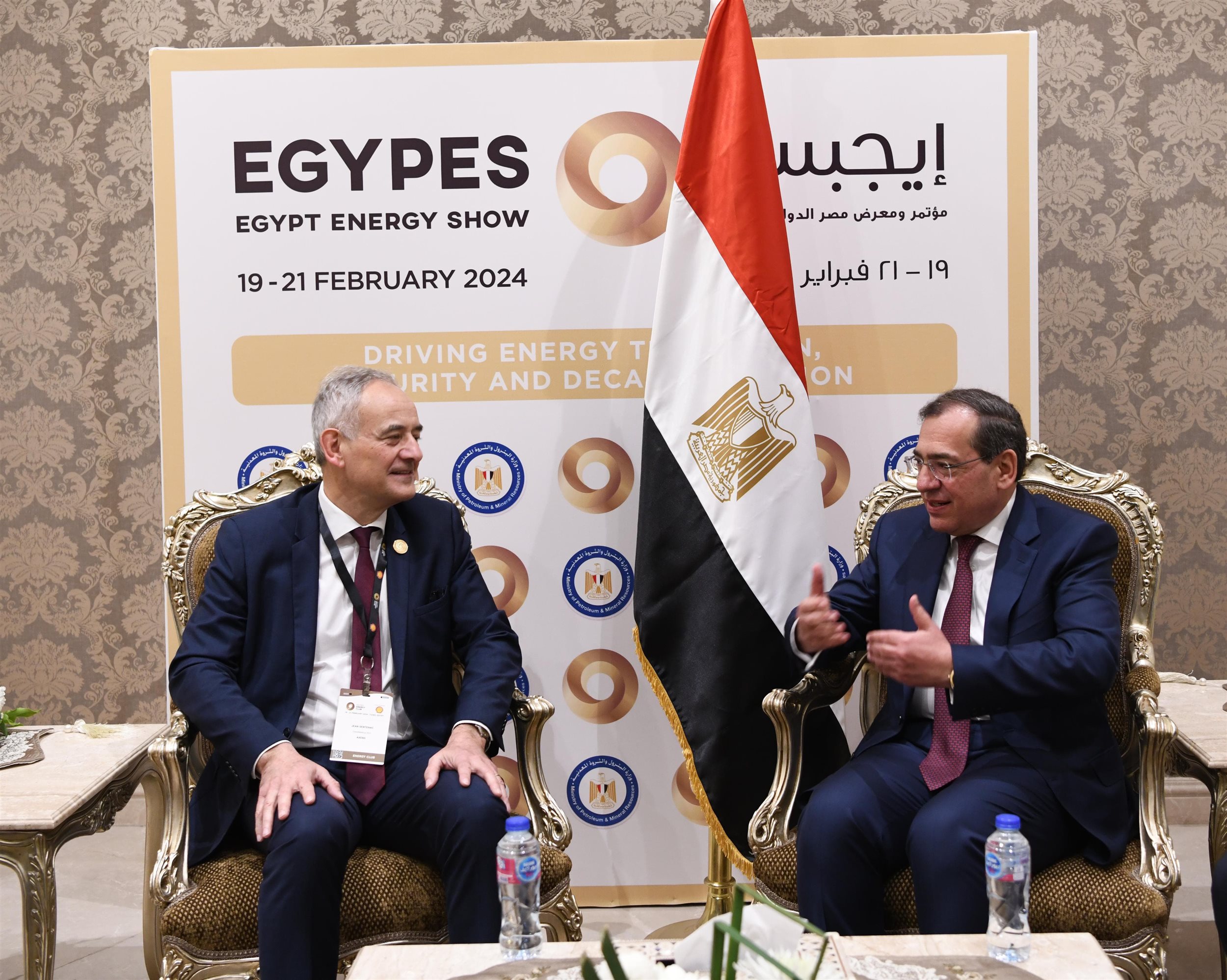 وزير البترول مع رئيس اكسنس الفرنسية