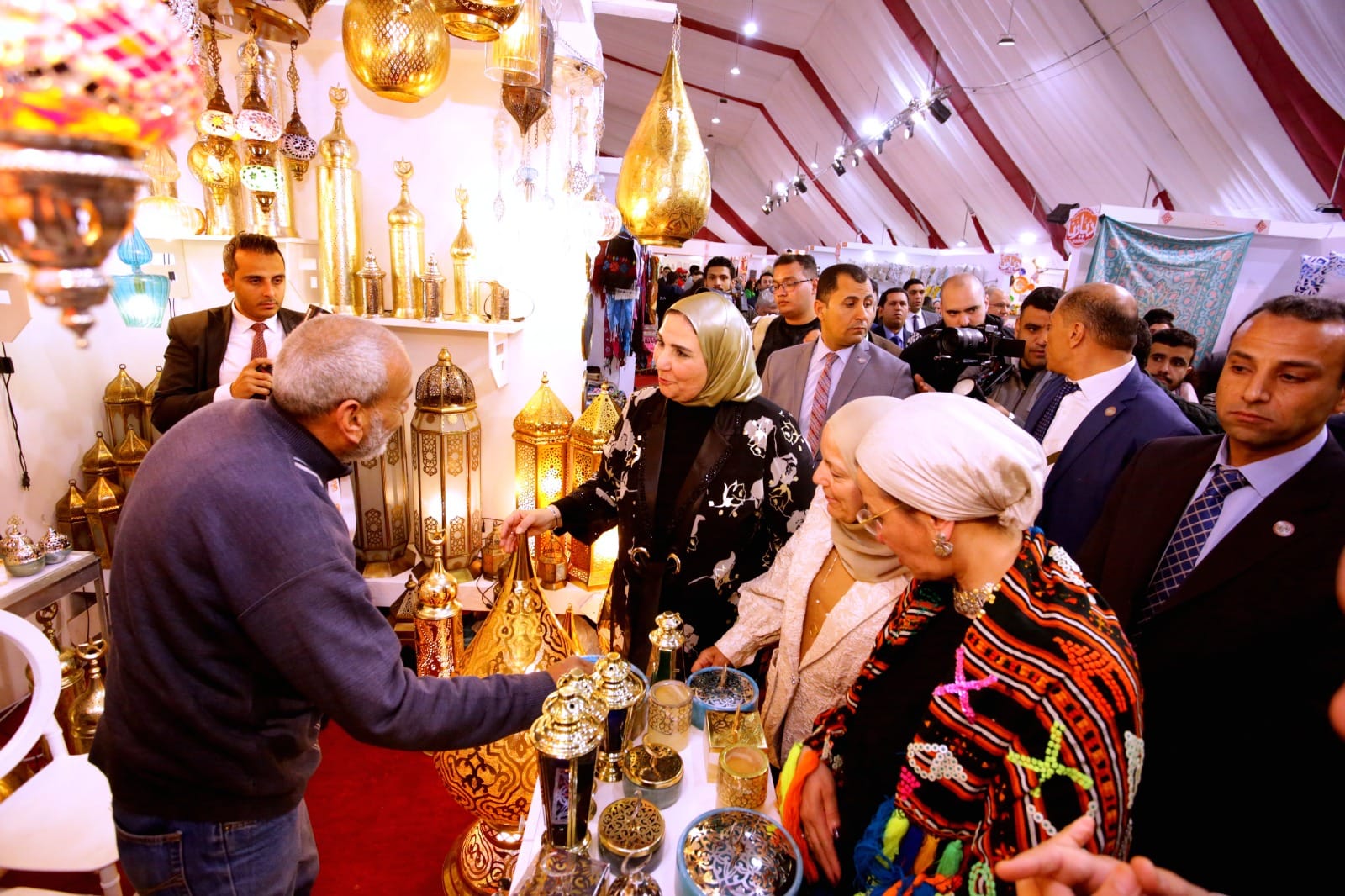 القباج تفتتح الدورة الـ 66 لمعرض ديارنا للحرف اليدوية