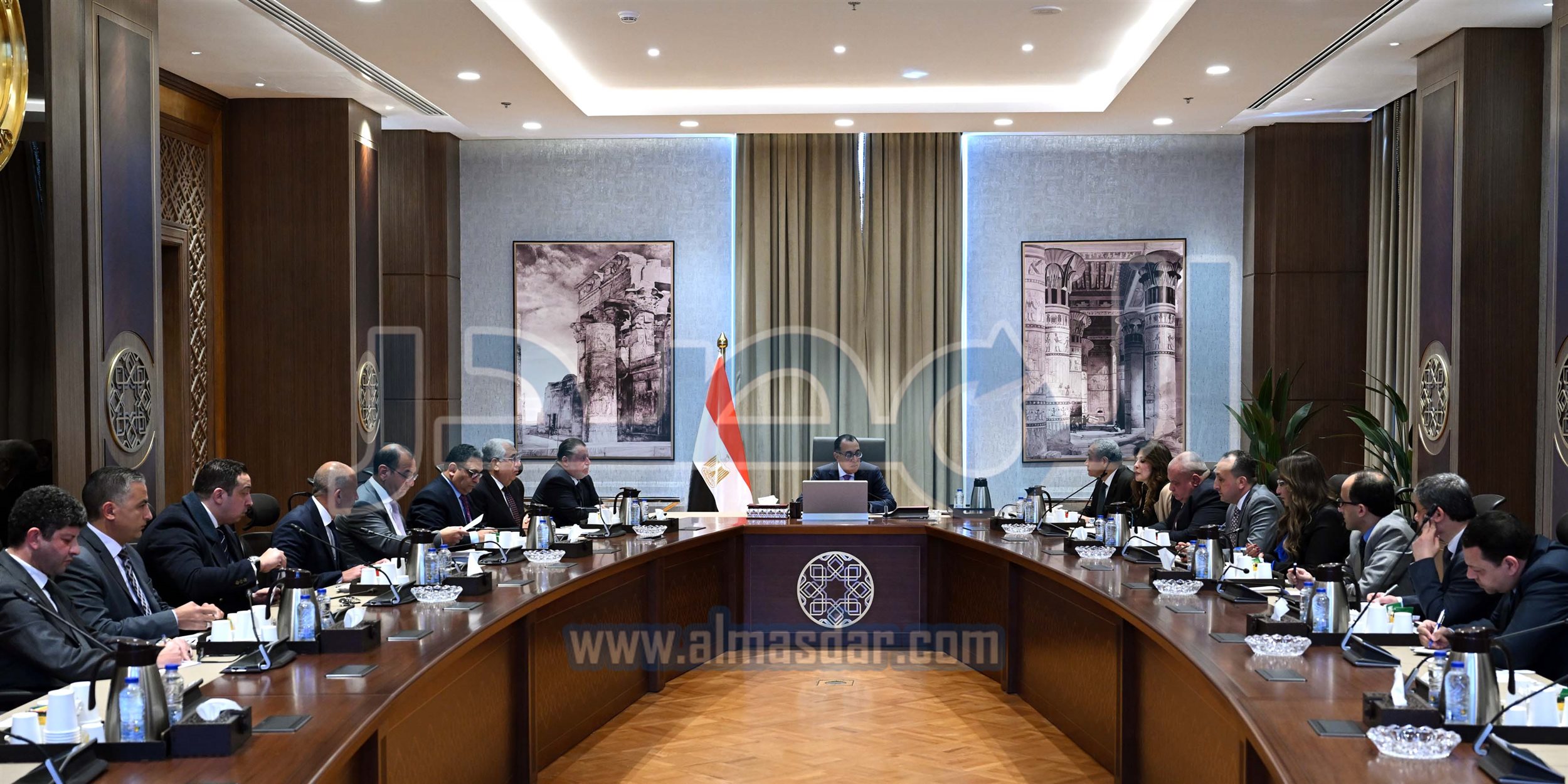 مدبولي يتابع موقف توفير التمويل من النقد الأجنبي للسلع