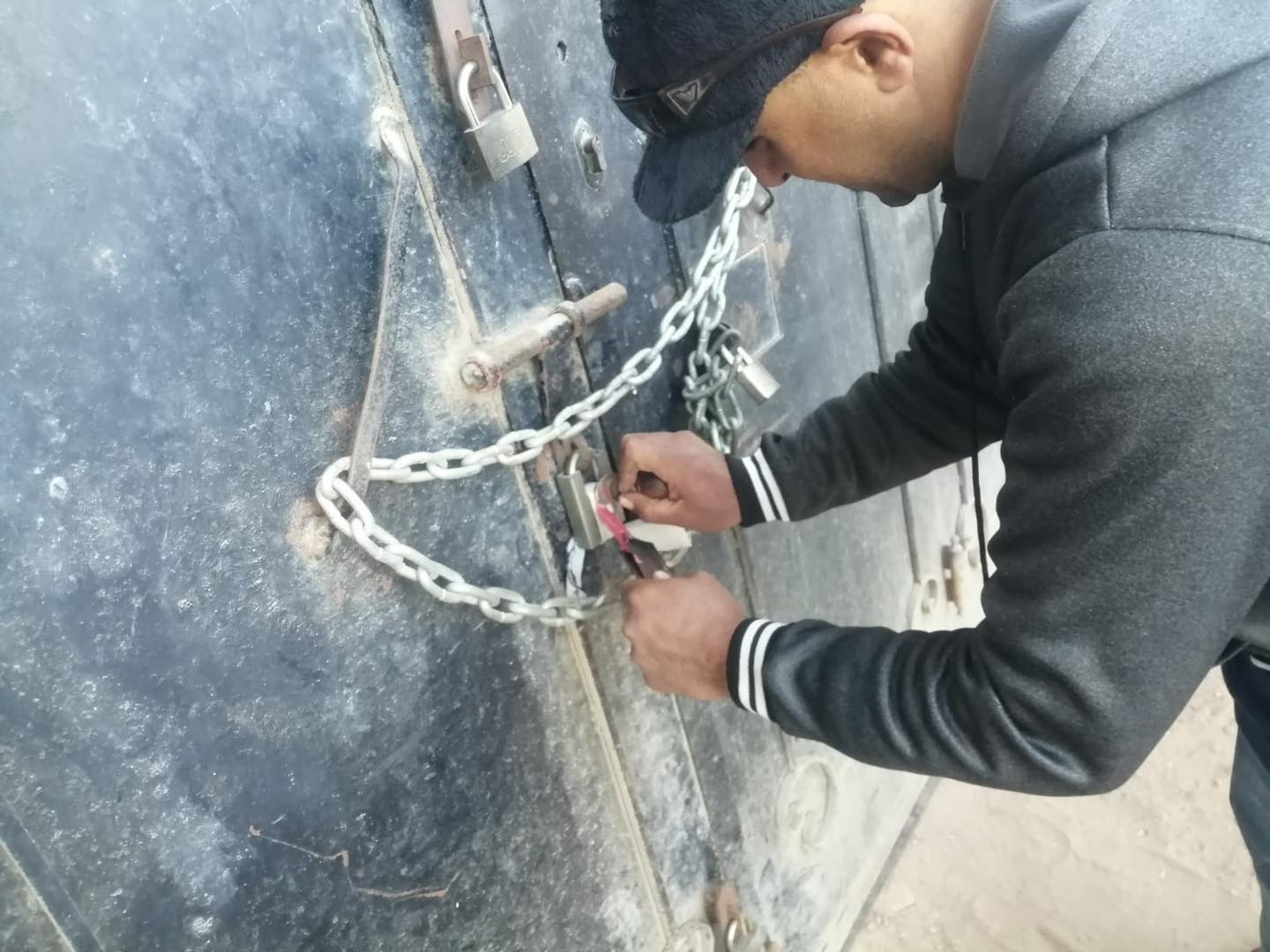 قرارات إزالة مخالفات البناء والتعديات بالساحل الشمالي الغربي