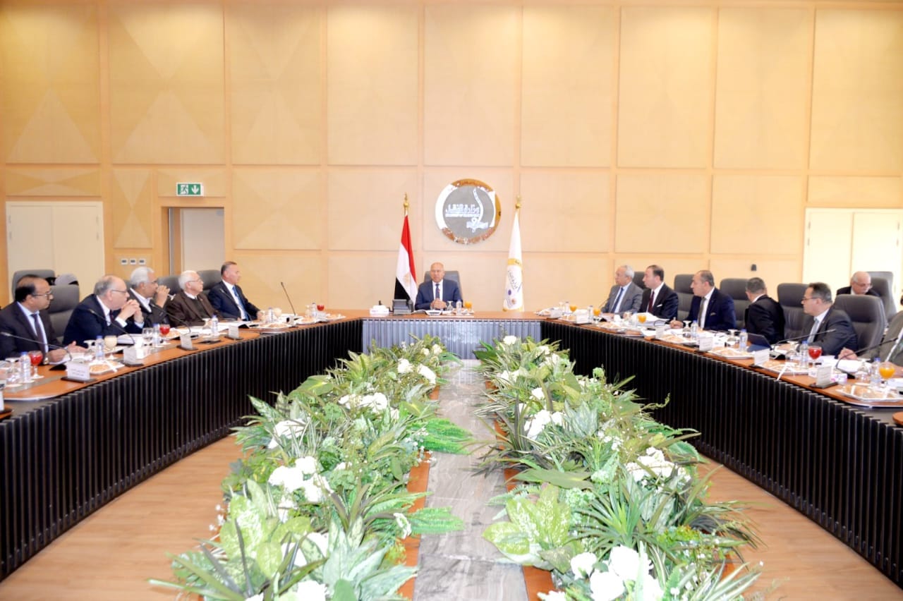 الوزير ترأس الجمعيات العامة للشركة القابضة للنقل البحري والبري