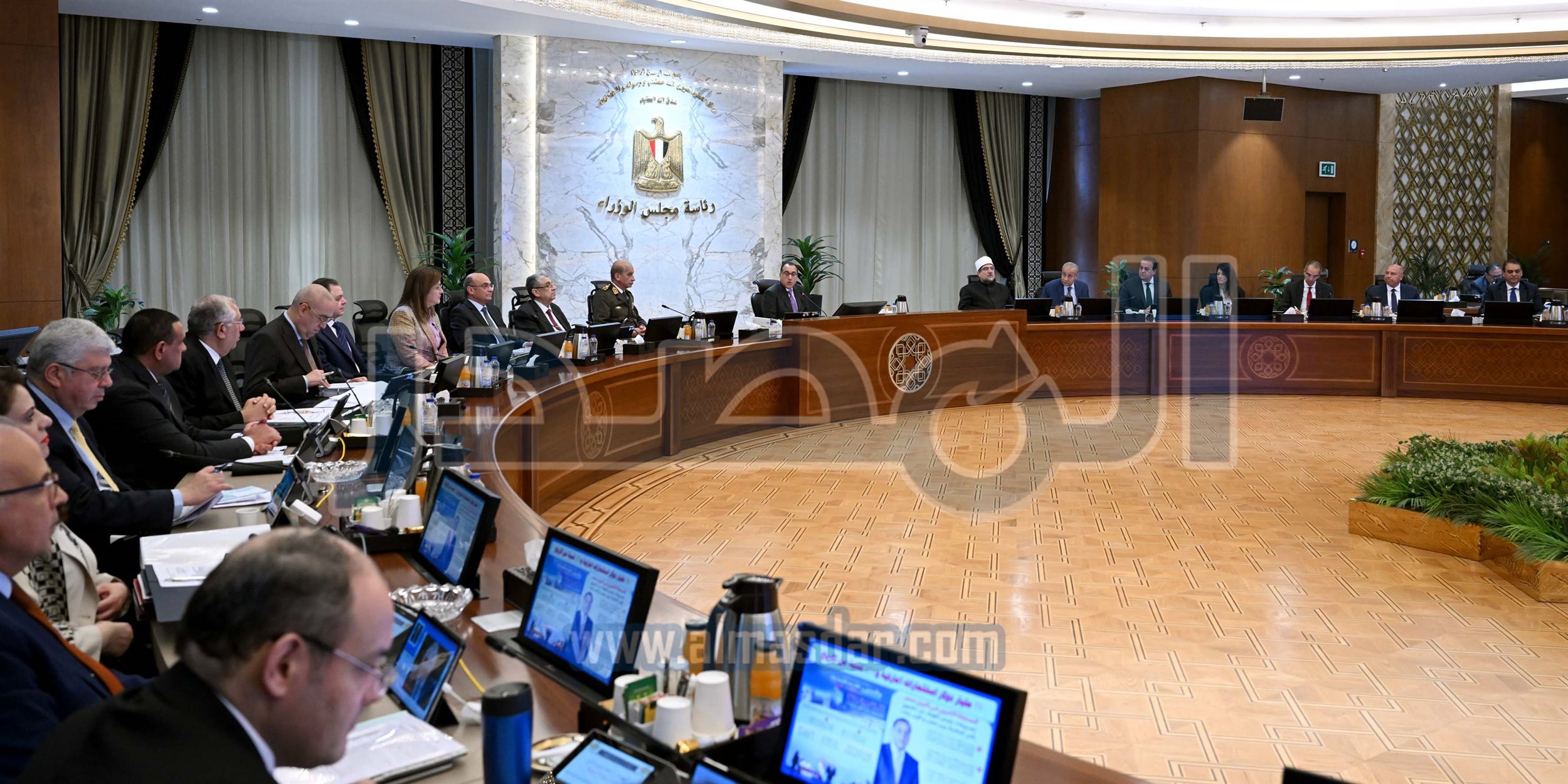 مجلس الوزراء يبدأ اجتماعه الأسبوعي بالعاصمة الإدارية الجديدة