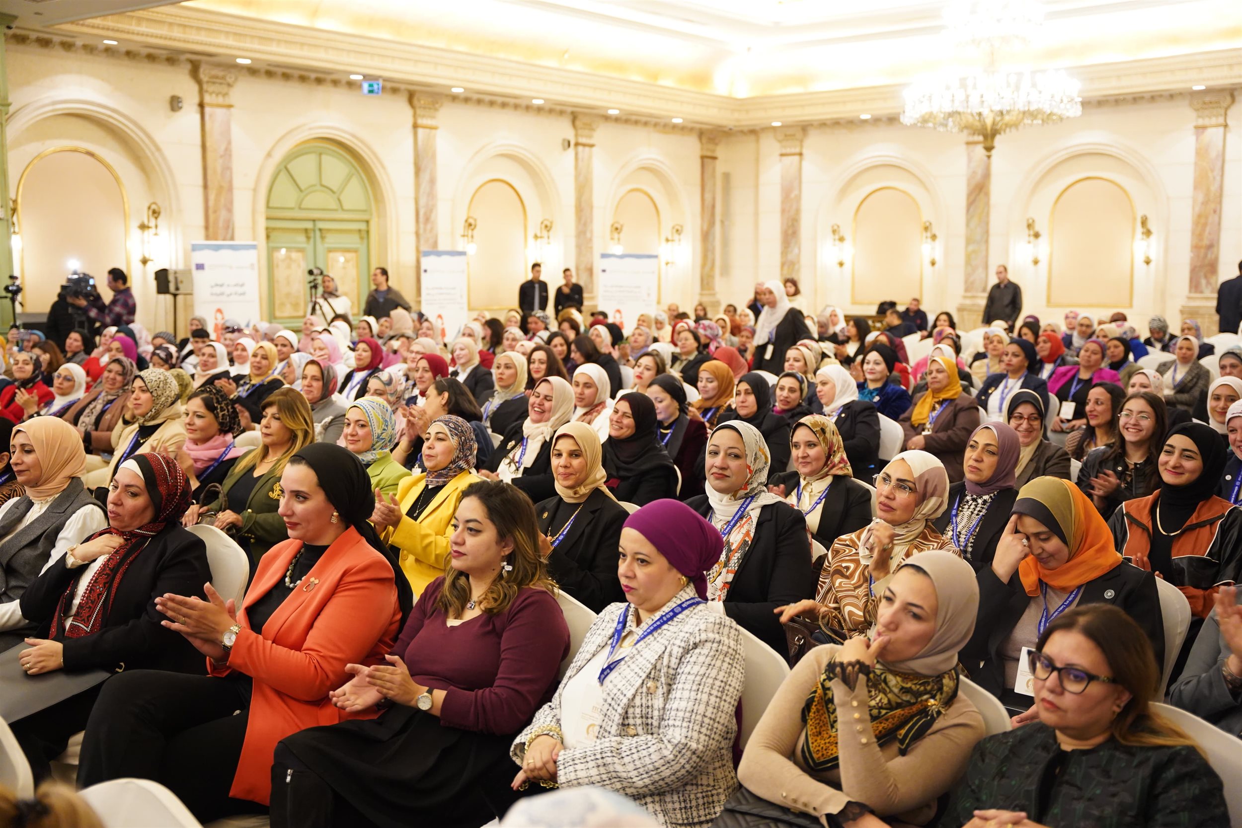 تخريج 300 متدرّبة بالبرنامج الوطني للمرأة في القيادة