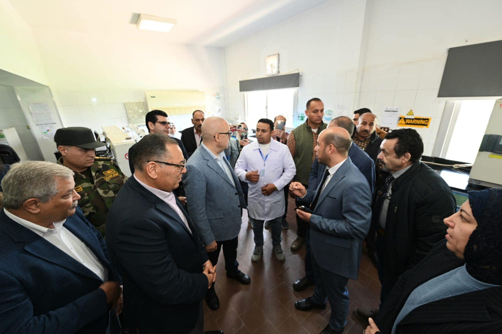 وزير الإسكان ومحافظ الشرقية يتفقدان محطة تنقية مياه بلبيس