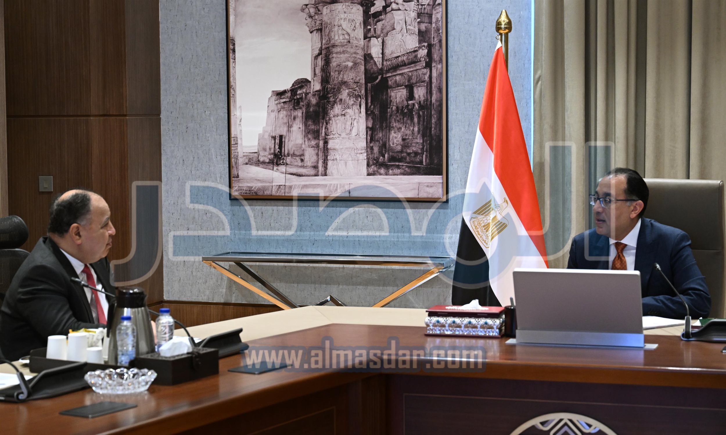 توجيهات رئاسية بالإفراج الفوري عن البضائع من الموانئ