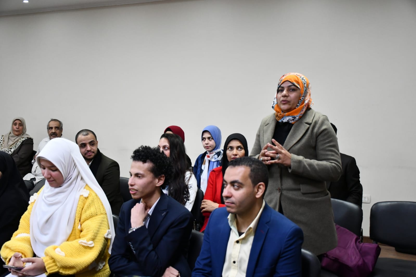 تسليم المنح المالية المقدمه من منظمة confejes تمويل المشروعات الصغيرة للشباب