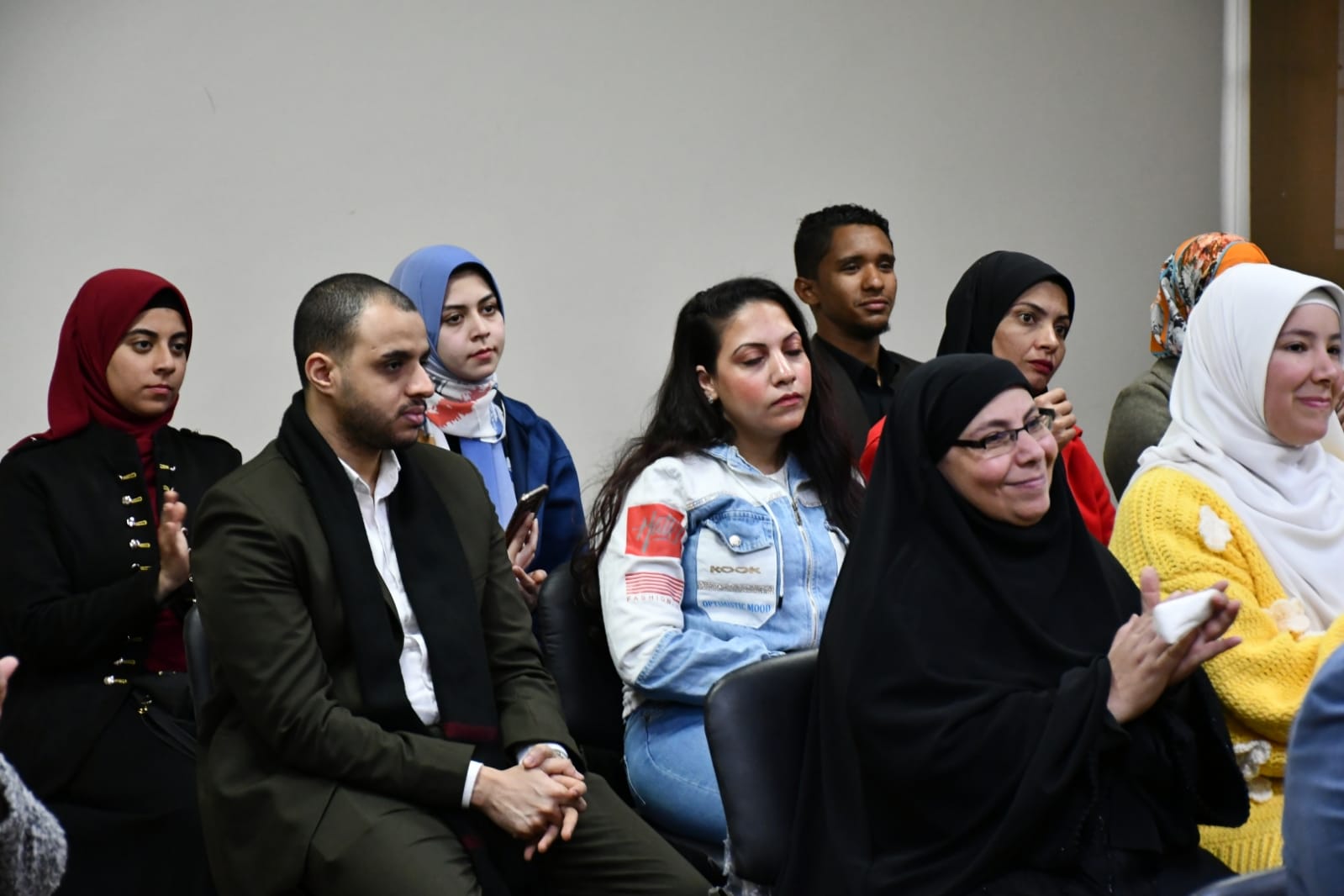 تسليم المنح المالية المقدمه من منظمة confejes تمويل المشروعات الصغيرة للشباب