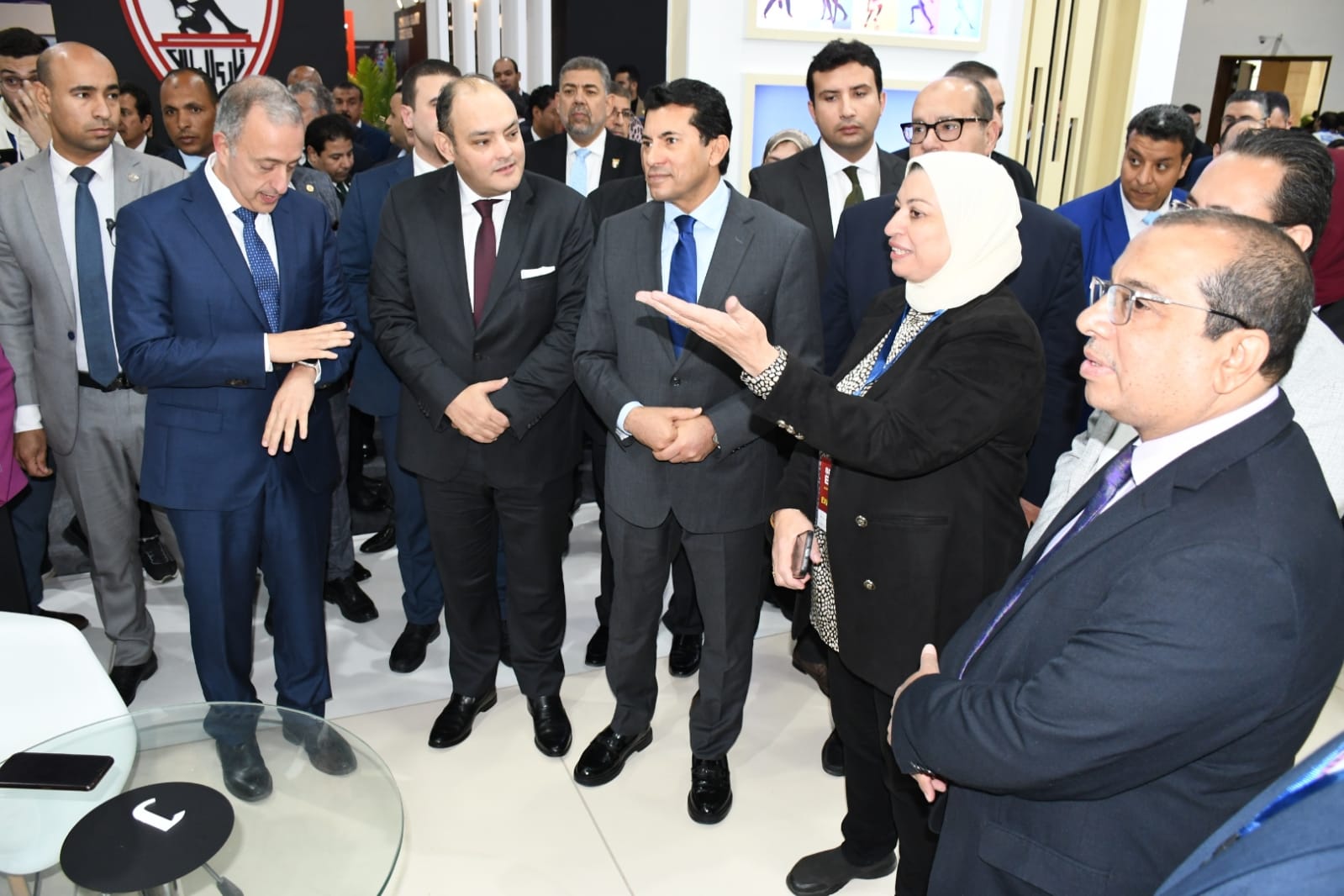وزير الشباب والرياضة يفتتح معرض