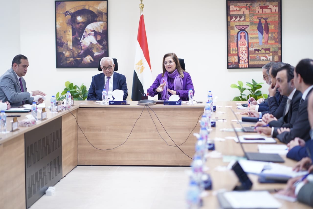 وزيرا التخطيط والتربية والتعليم يناقشان ملامح الخطة الاستثمارية للوزارة للعام المالي 24/2025