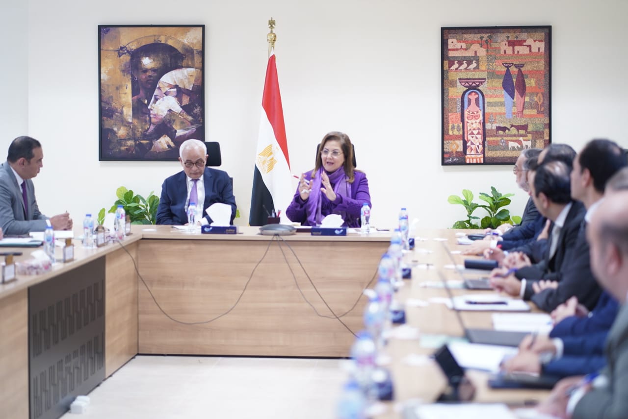 وزيرا التخطيط والتربية والتعليم يناقشان ملامح الخطة الاستثمارية للوزارة للعام المالي 24/2025