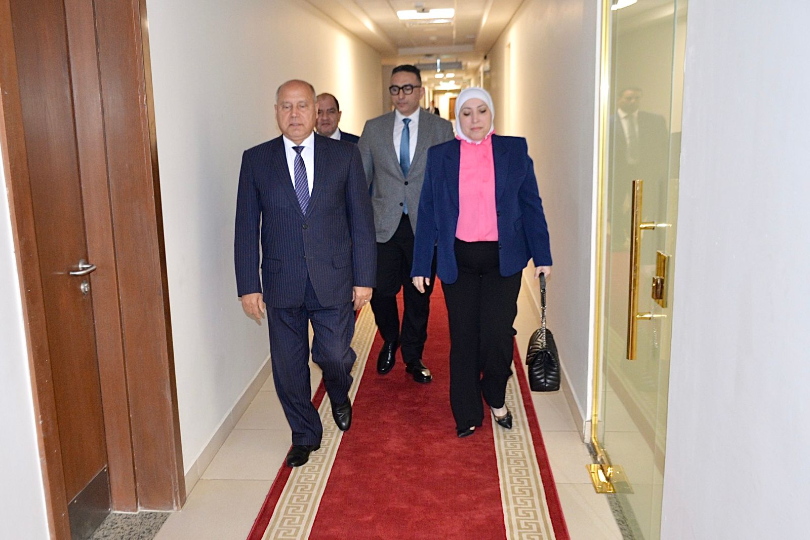 وزير النقل في اجتماع مع وزيرة النقل الاردنية