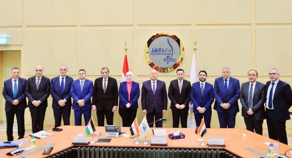 وزير النقل في اجتماع مع وزيرة النقل الاردنية