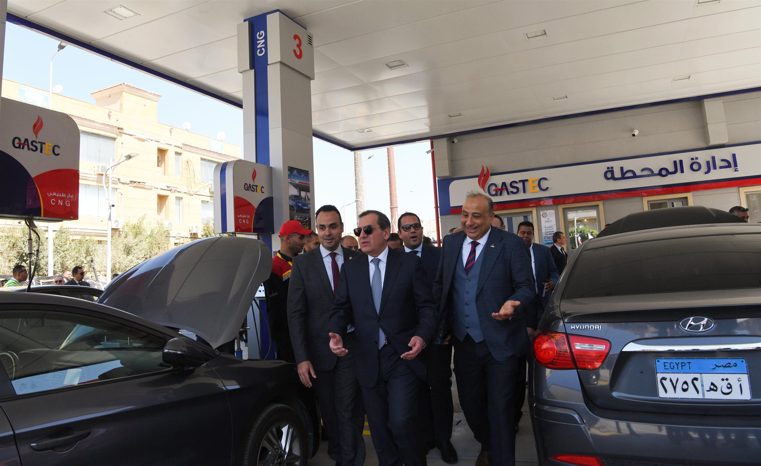 الملا يفتتح محطة التموين المتكاملة