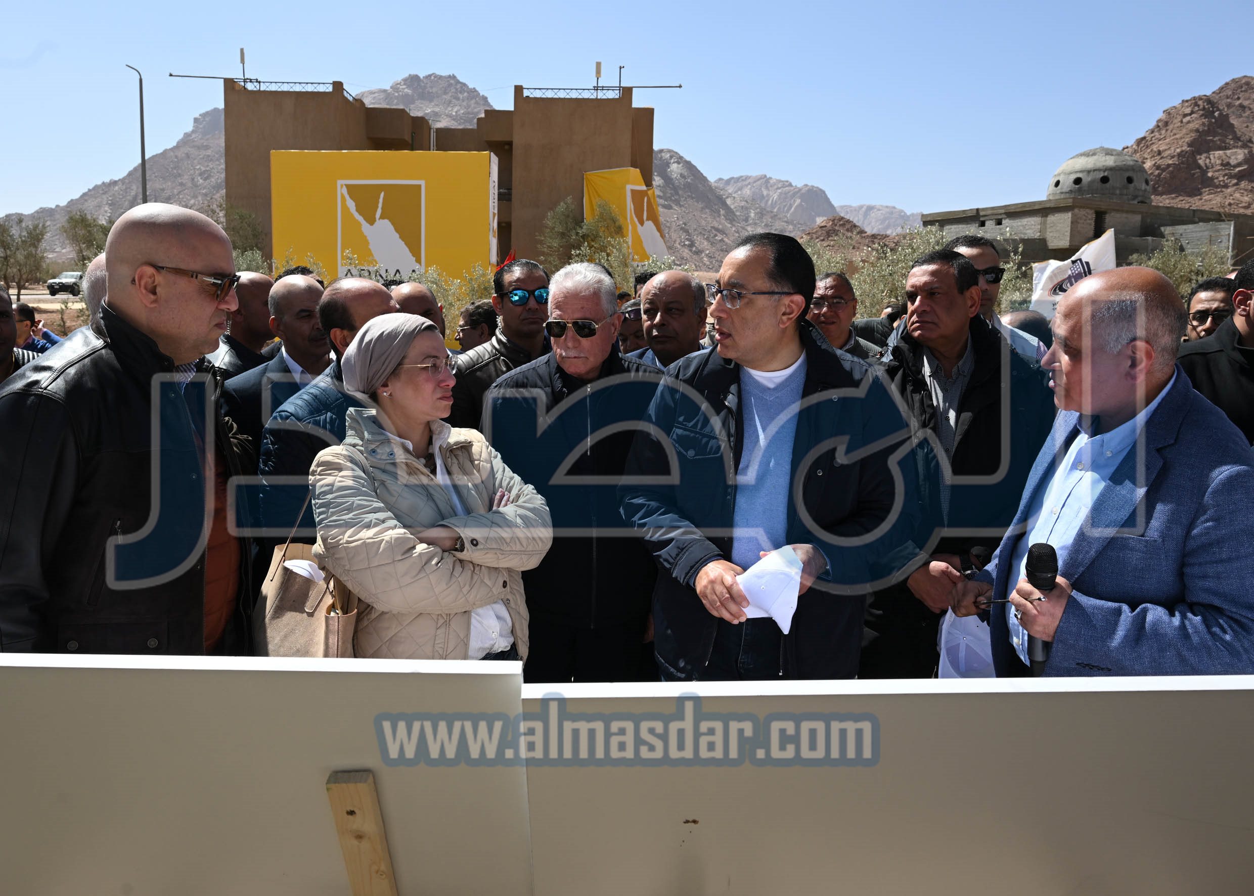 رئيس الوزراء يبدأ جولة تفقدية بمدينة سانت كاترين