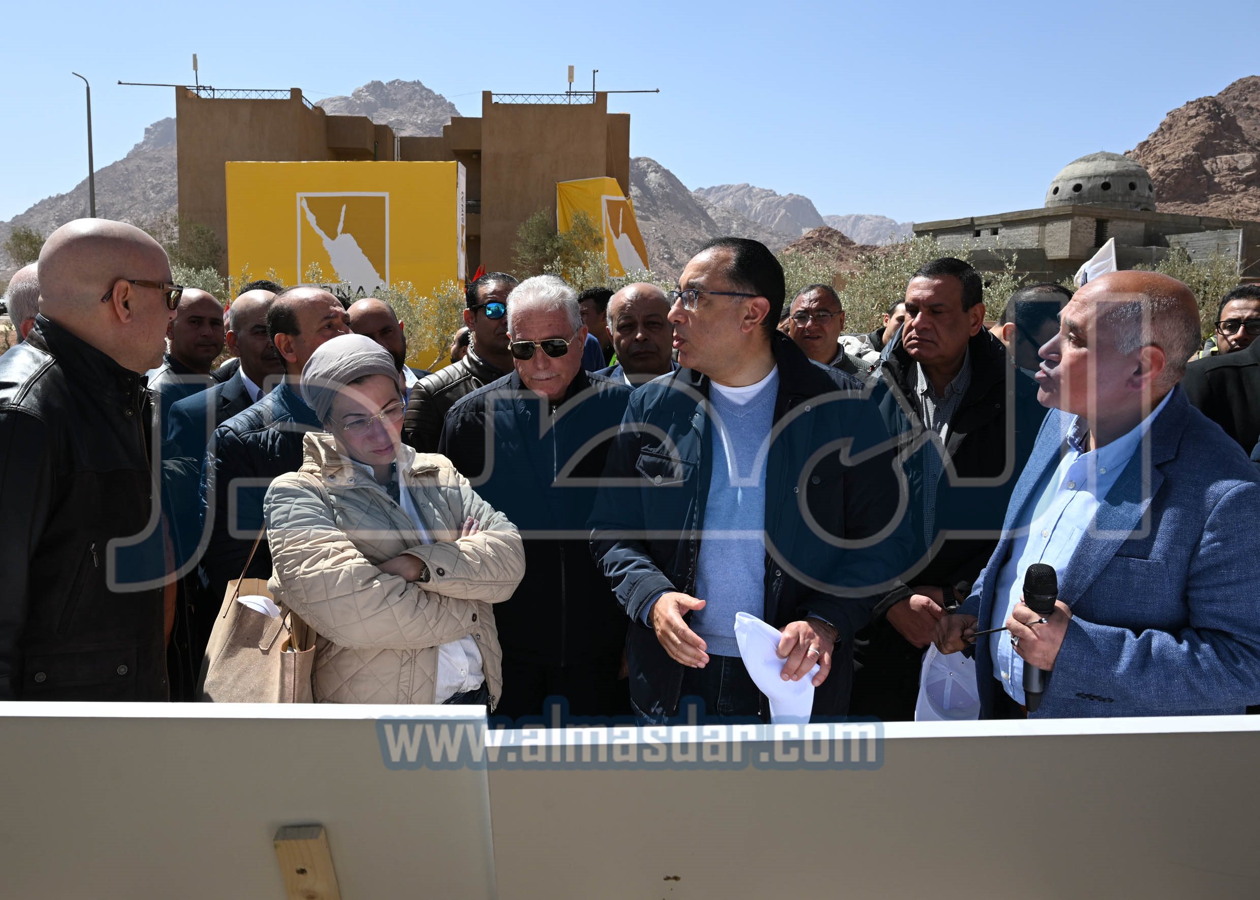 رئيس الوزراء يبدأ جولة تفقدية بمدينة سانت كاترين