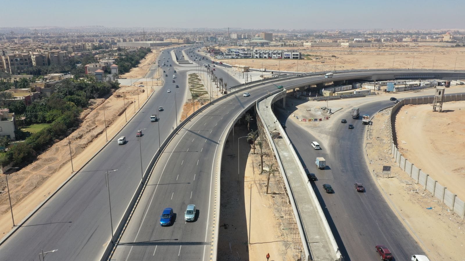 وزير النقل يتفقد المرحلة الثانية لمشروع تطوير الطريق الدائري