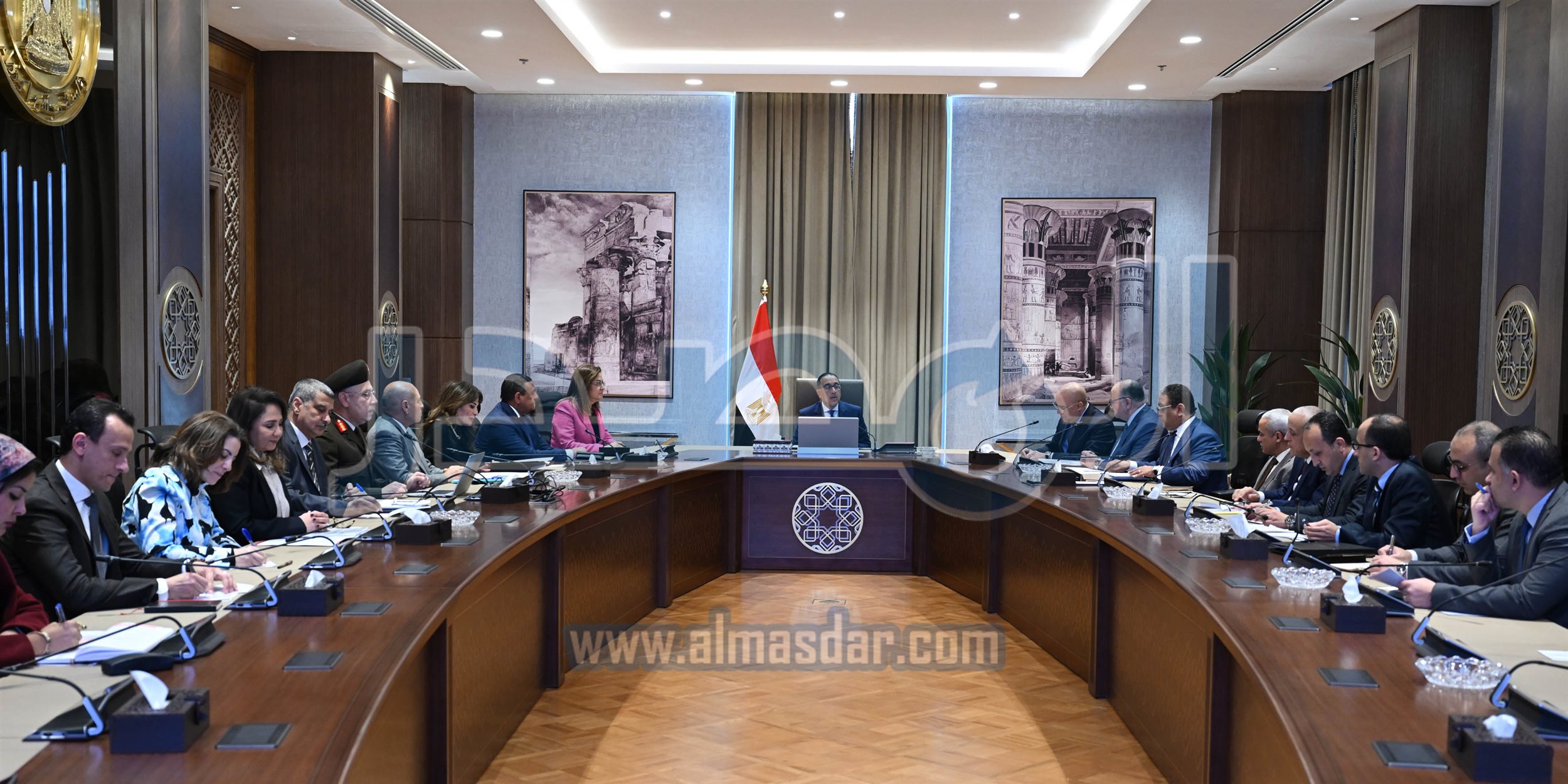 رئيس الوزراء يُتابع الموقف التنفيذي للمشروعات السكنية