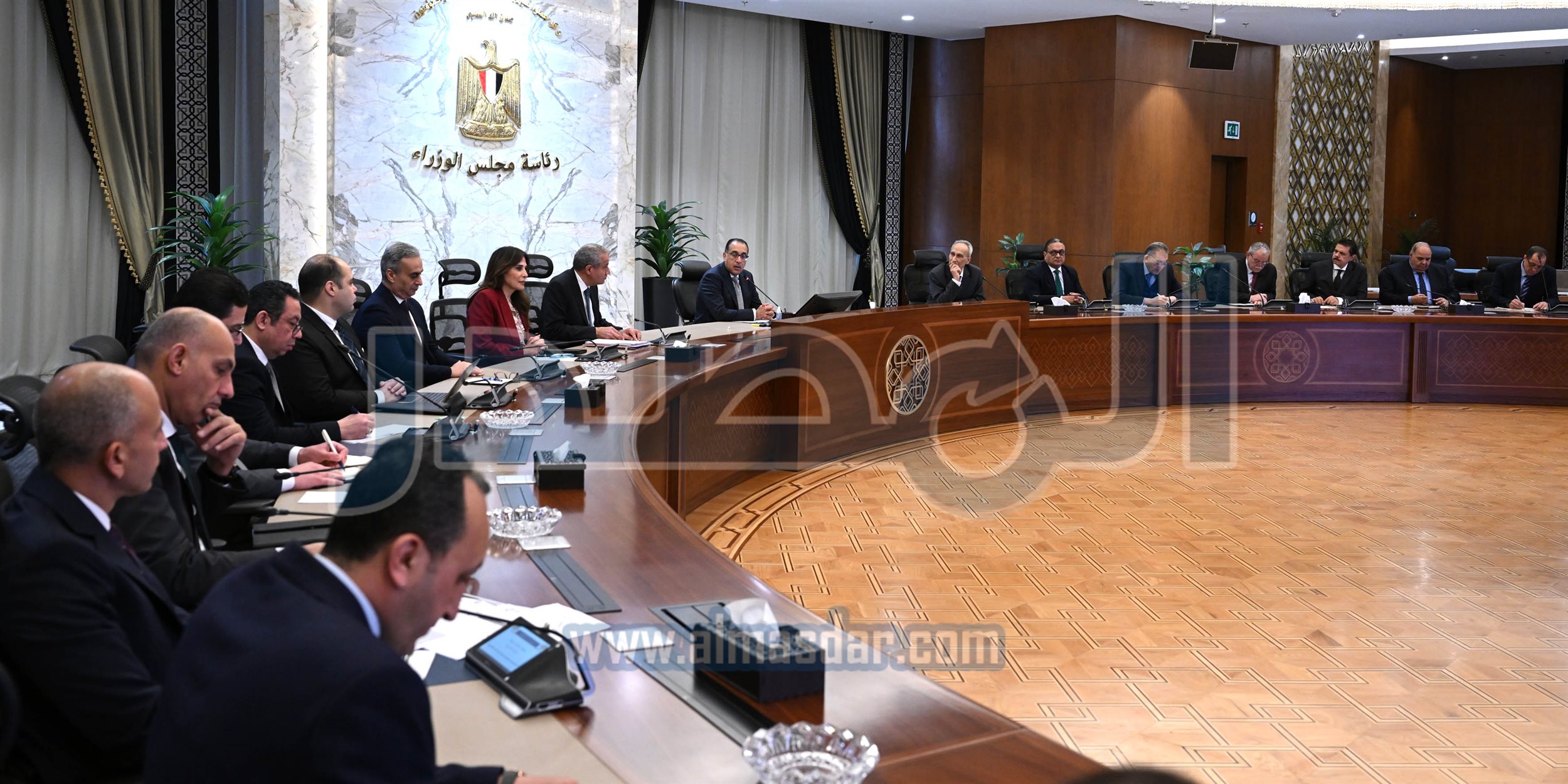 رئيس الوزراء يتابع إجراءات زيادة المعروض من السكر في الأسواق