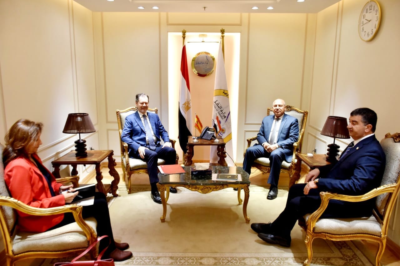 وزير النقل السفير يستقبل البار وايرانتو سفير أسبانيا