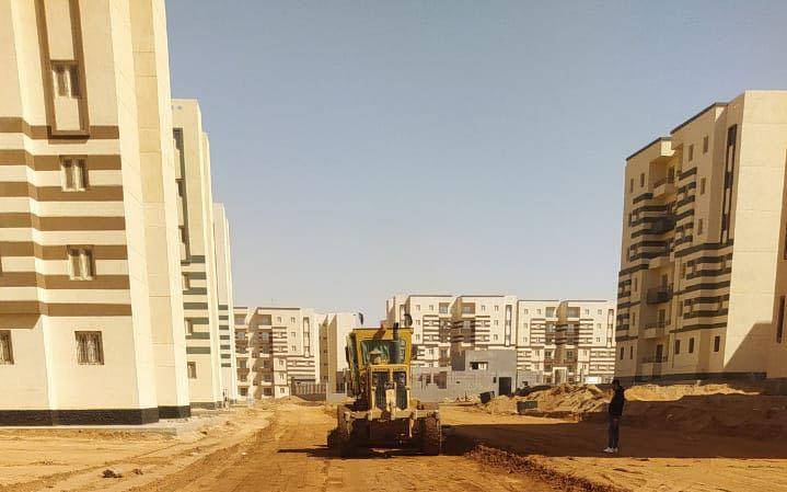 وزير الإسكان يتابع المشروعات السكنية بـ4 مدن