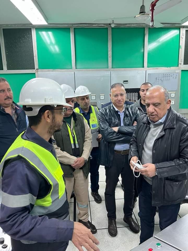 وزير قطاع الأعمال العام يتفقد شركة سيناء للمنجنيز بمدينة أبو زنيمة