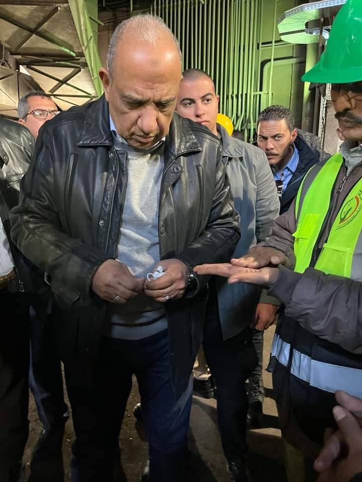 وزير قطاع الأعمال العام يتفقد شركة سيناء للمنجنيز بمدينة أبو زنيمة