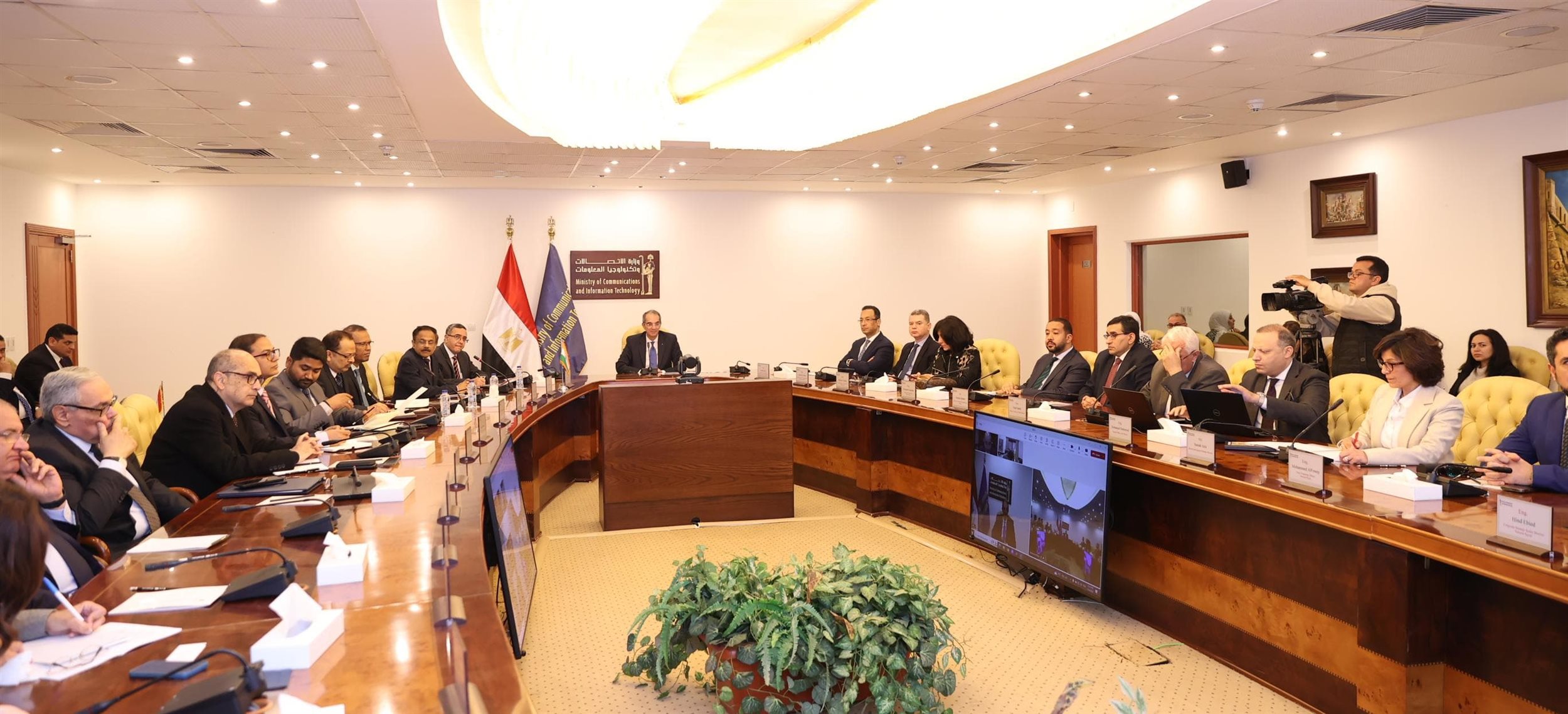 توقيع مذكرة تفاهم لتعميق التصنيع المحلى لمنتجات الاتصالات فى مصر
