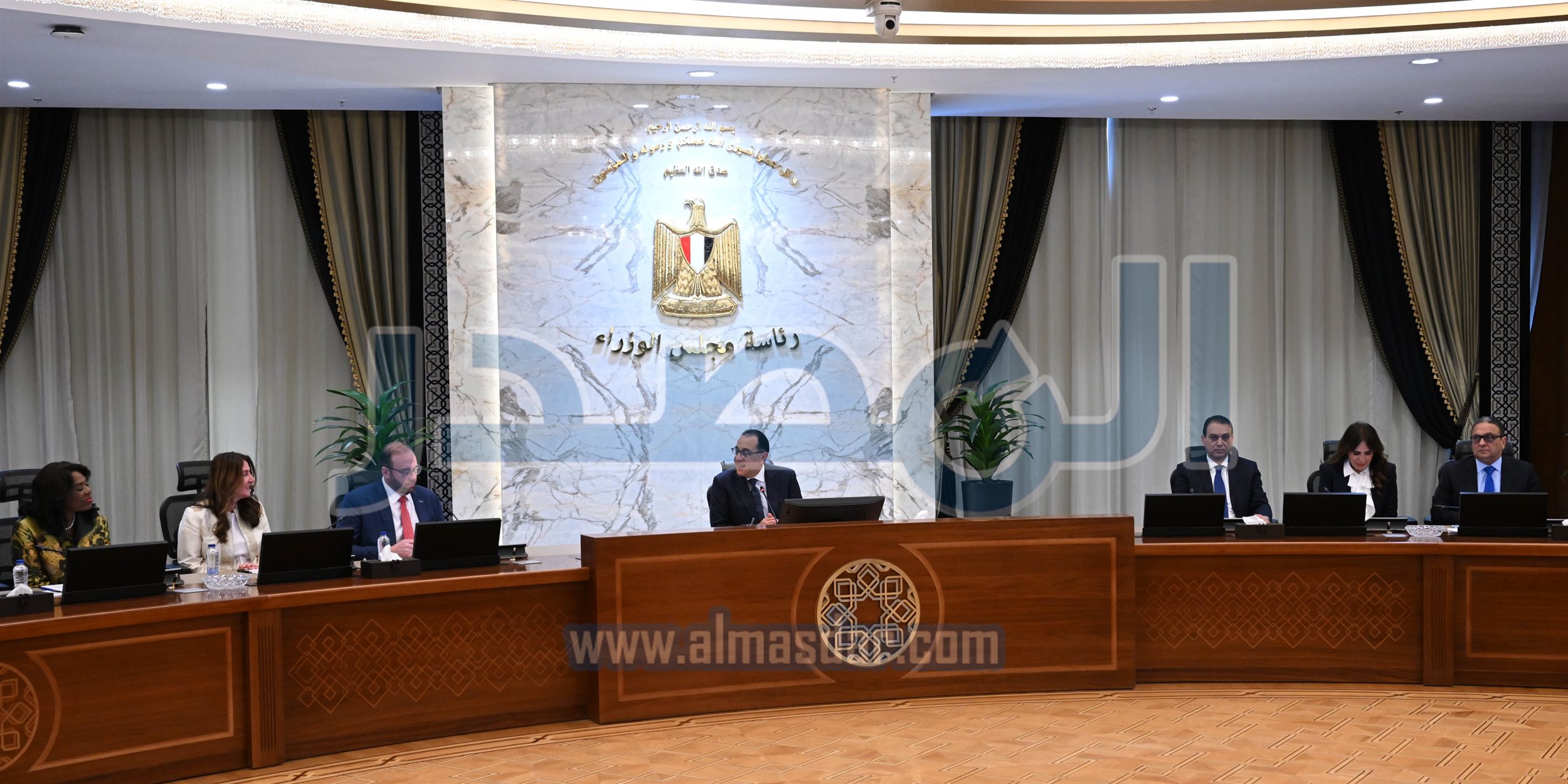 رئيس الوزراء يلتقي وفدًا من أعضاء مجلس النواب الأمريكي