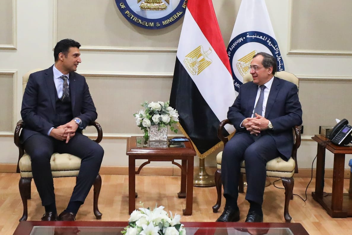 وزير البترول يلتقي وفداً من شركة هنى ويل العالمية