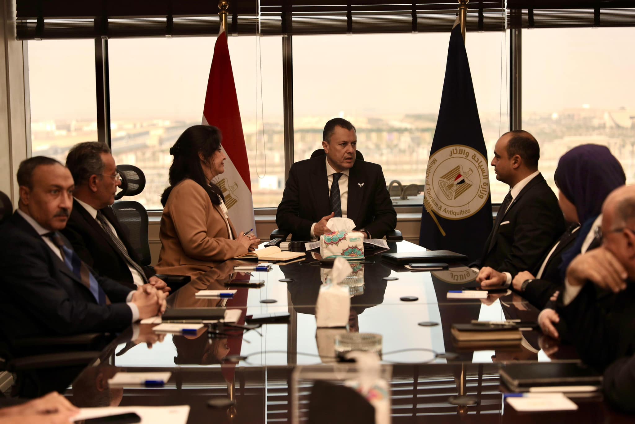 وزير السياحة يستقبل الأمين العام للمجلس الأعلى للآثار
